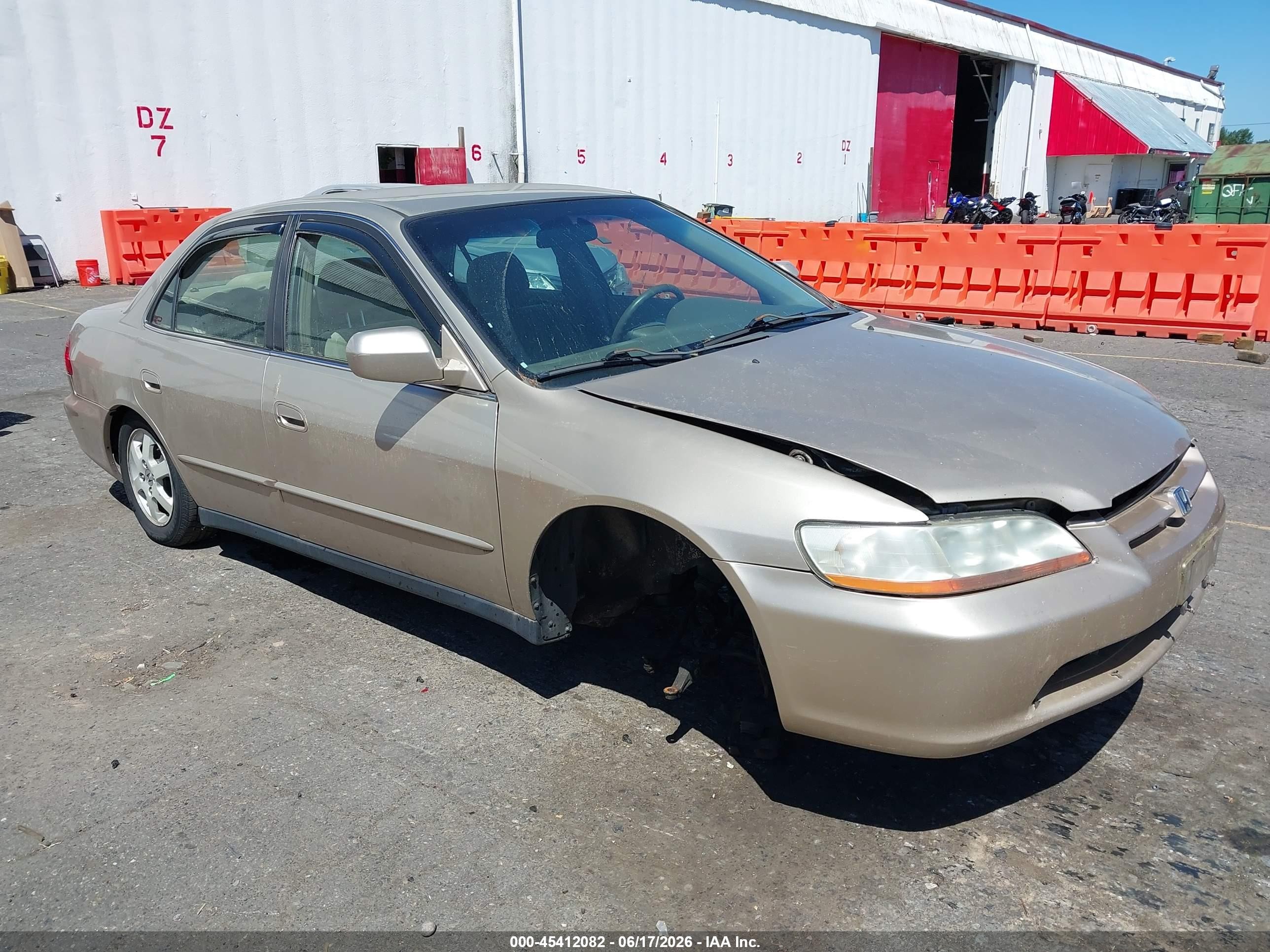 2000 Honda Accord 2.3 Se Золотой vin: JHMCG5671YC028215