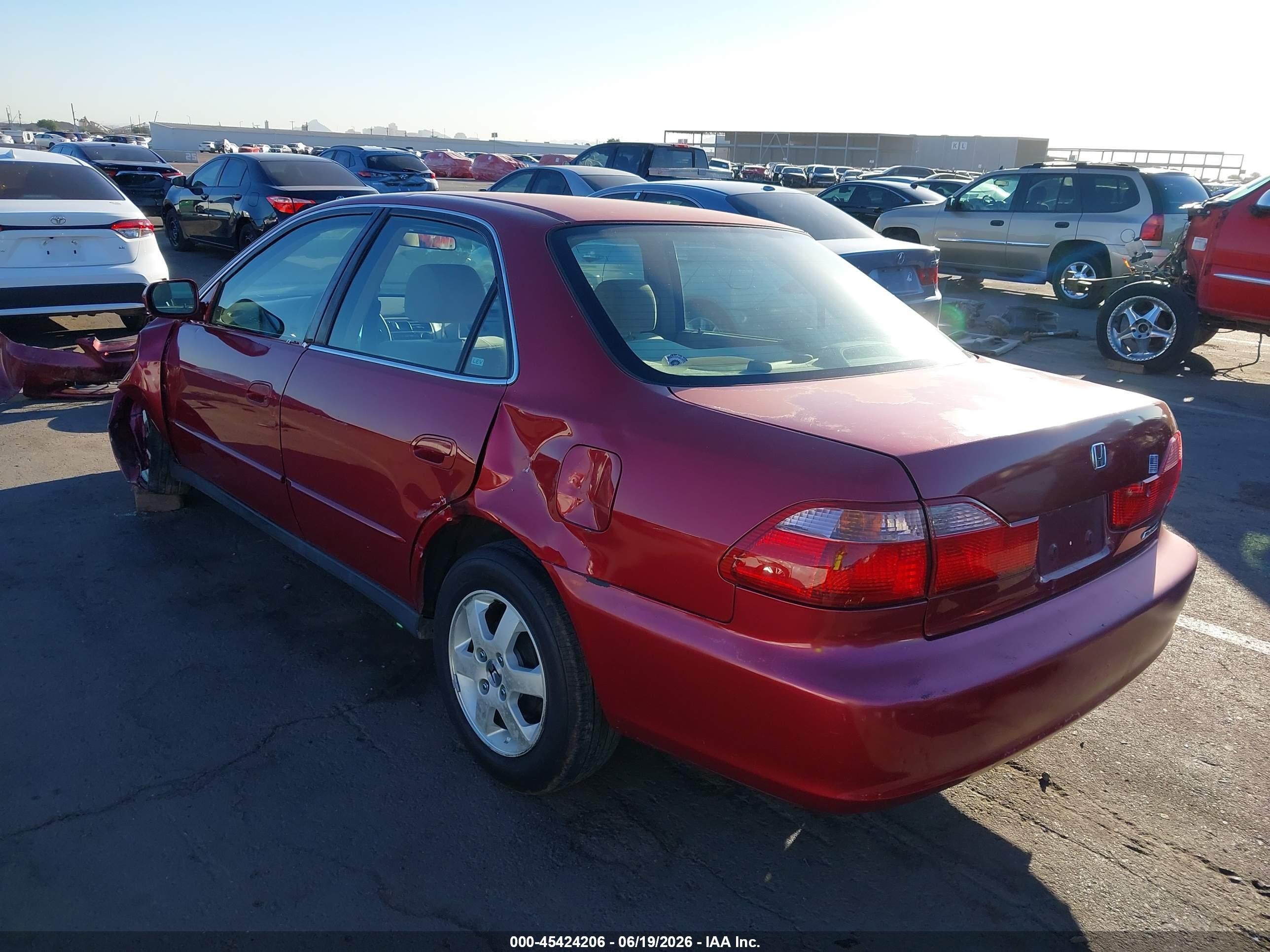 2000 Honda Accord 2.3 Se Red vin: JHMCG5676YC010177