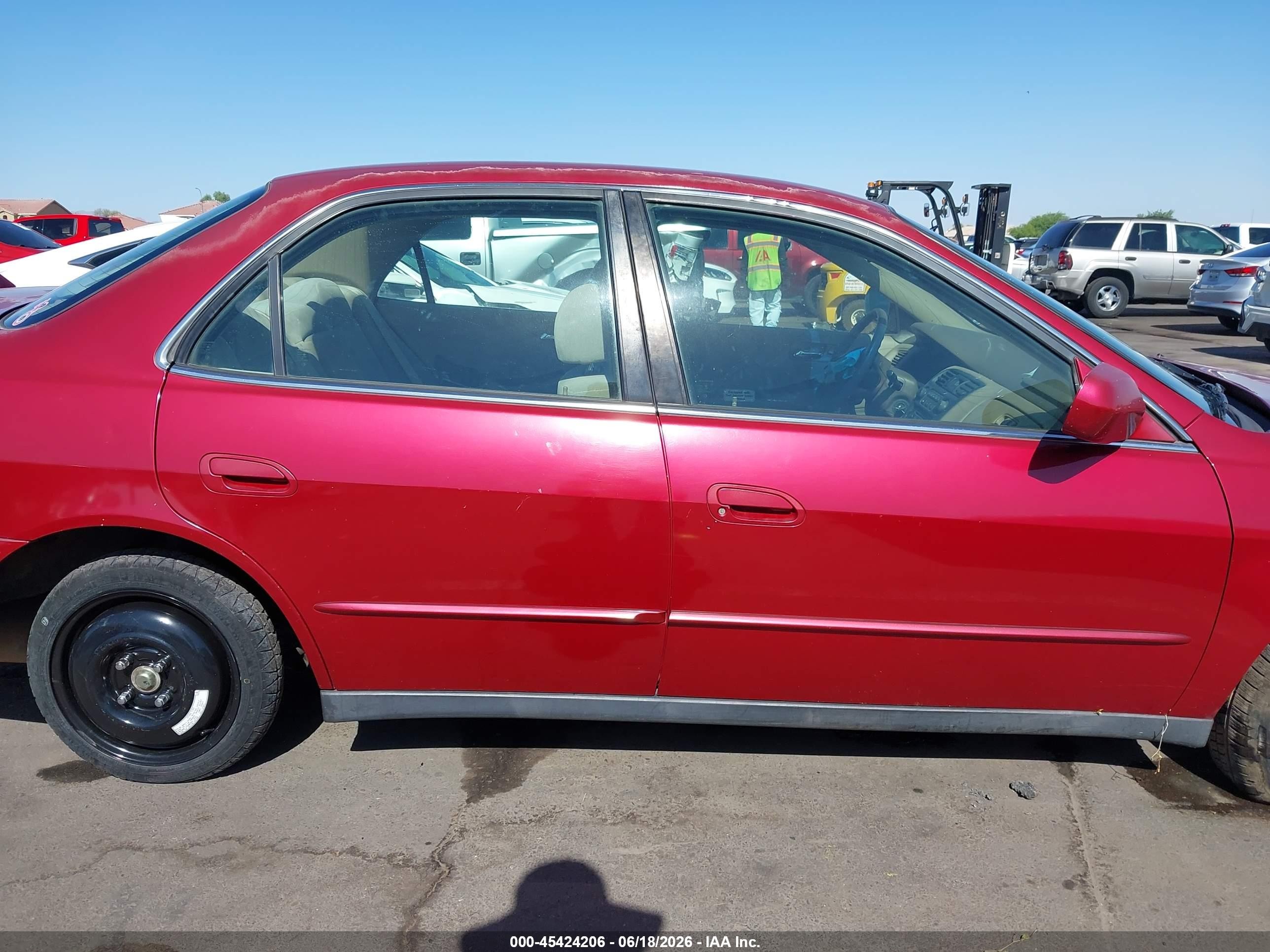 2000 Honda Accord 2.3 Se Red vin: JHMCG5676YC010177
