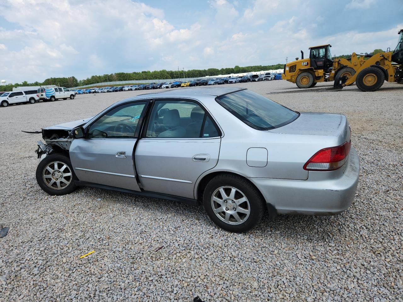 2002 Hond Accord Silver vin: JHMCG567X2C029662