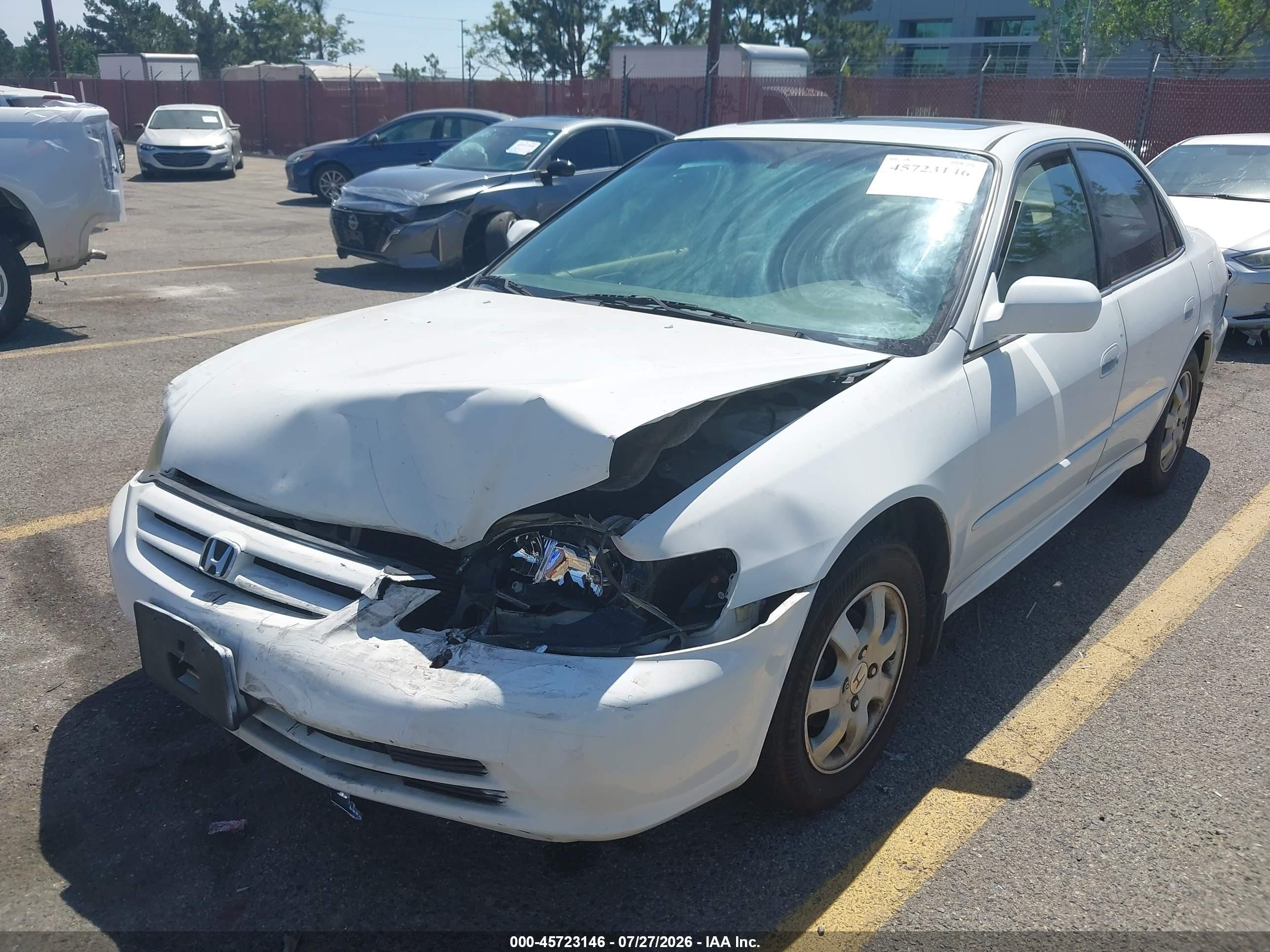 2001 Honda Accord 2.3 Ex White vin: JHMCG66061C026815