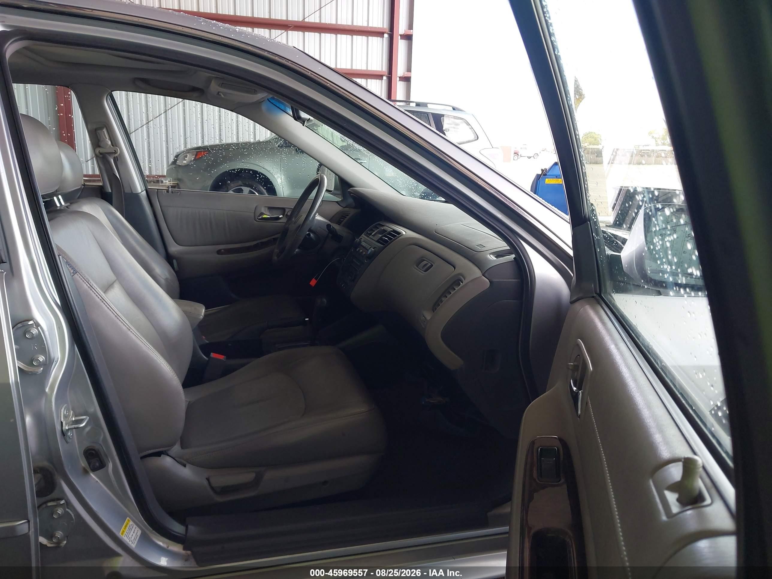 2002 Honda Accord 2.3 Ex Silver vin: JHMCG66062C019770