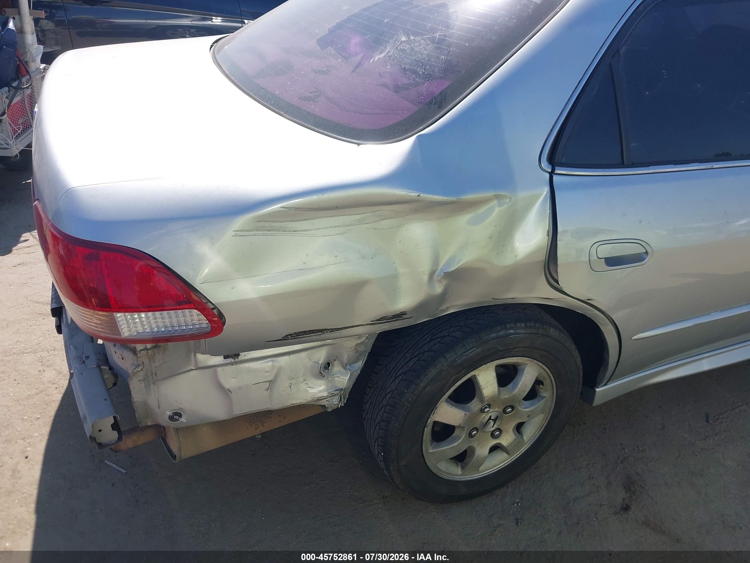 2001 Honda Accord 2.3 Ex Серебряный vin: JHMCG66081C018554