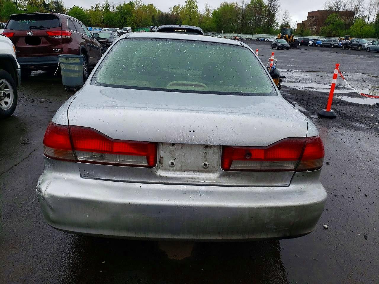 2001 Honda Accord 4d Lx Серый vin: JHMCG66501C002117