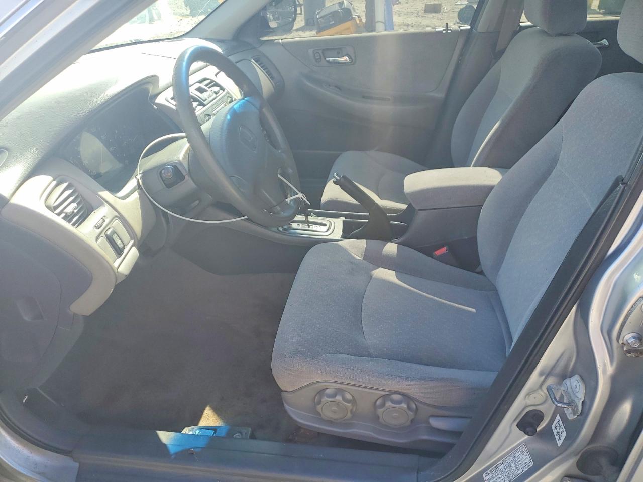 2001 Honda Accord Lx Silver vin: JHMCG66501C010914