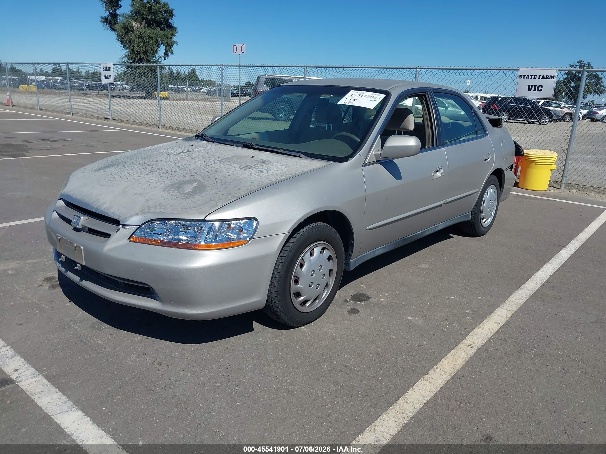 1999 Honda Accord Lx Beige vin: JHMCG6650XC012378
