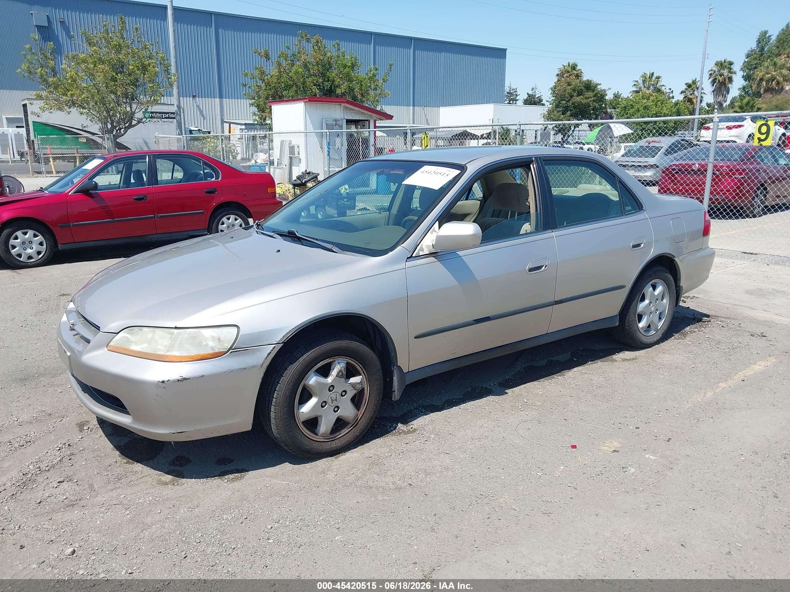 1999 Honda Accord Lx Gold vin: JHMCG6654XC008916