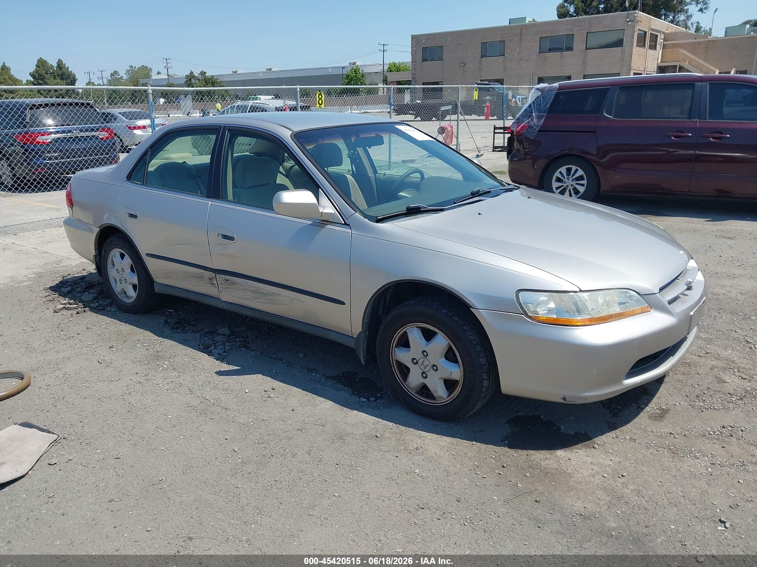 1999 Honda Accord Lx Золотой vin: JHMCG6654XC008916