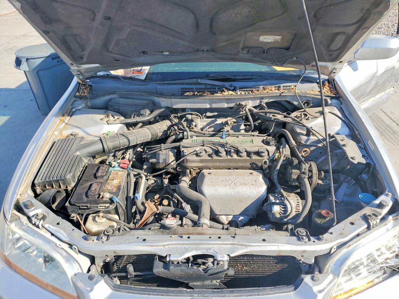 2000 Honda Accord Lx Silver vin: JHMCG6655YC007999
