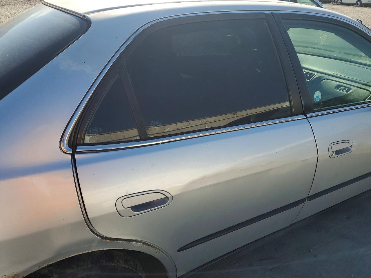 2000 Honda Accord Lx Silver vin: JHMCG6655YC007999