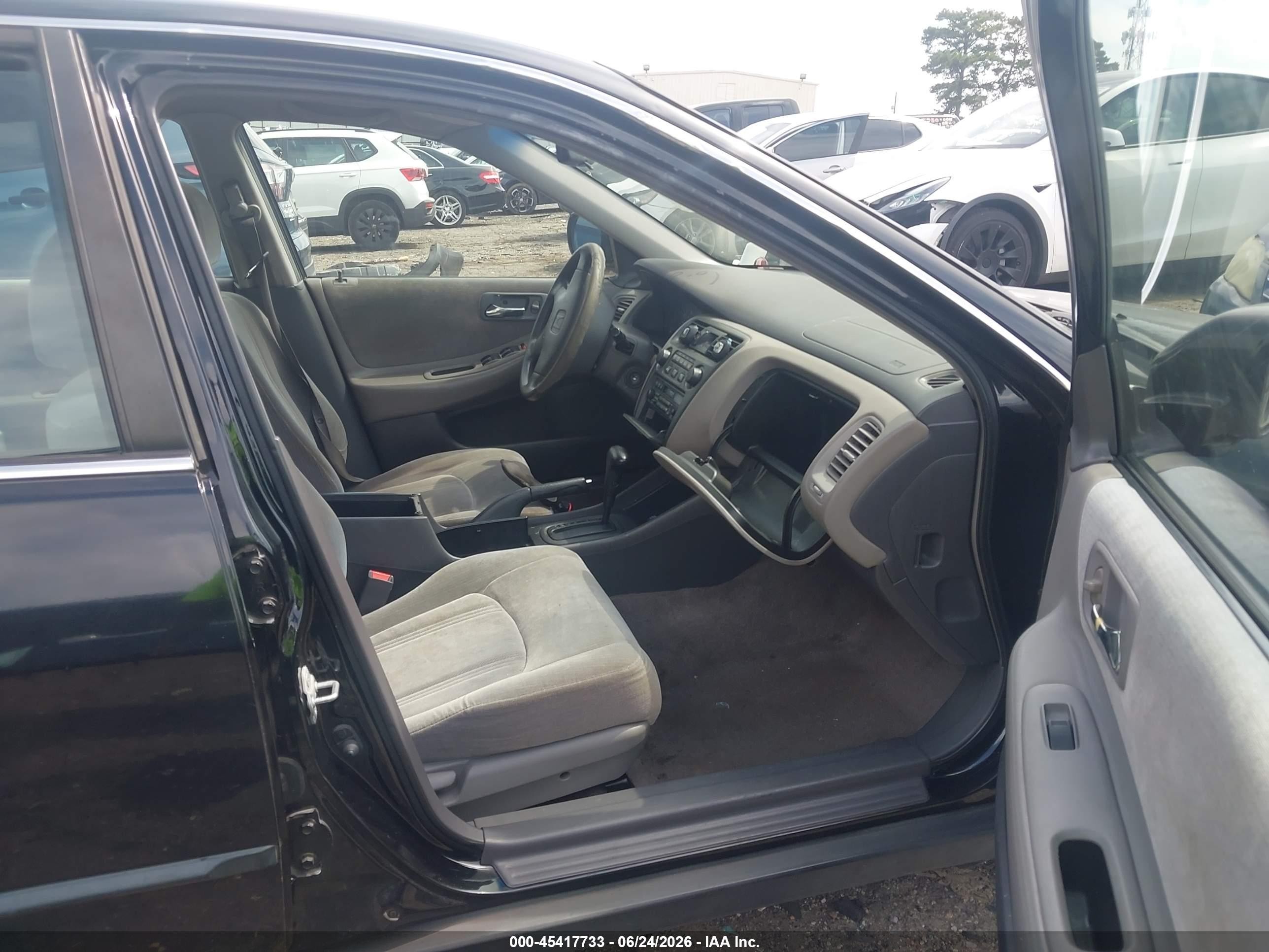 1999 Honda Accord Lx Черный vin: JHMCG6656XC006259