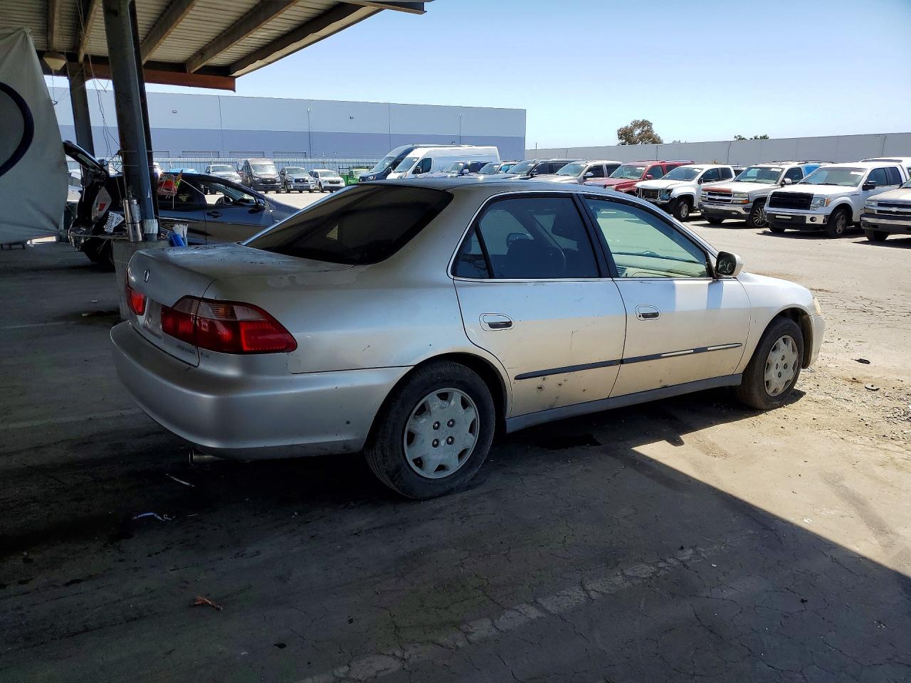1999 Honda Accord Lx Gold vin: JHMCG6656XC012577