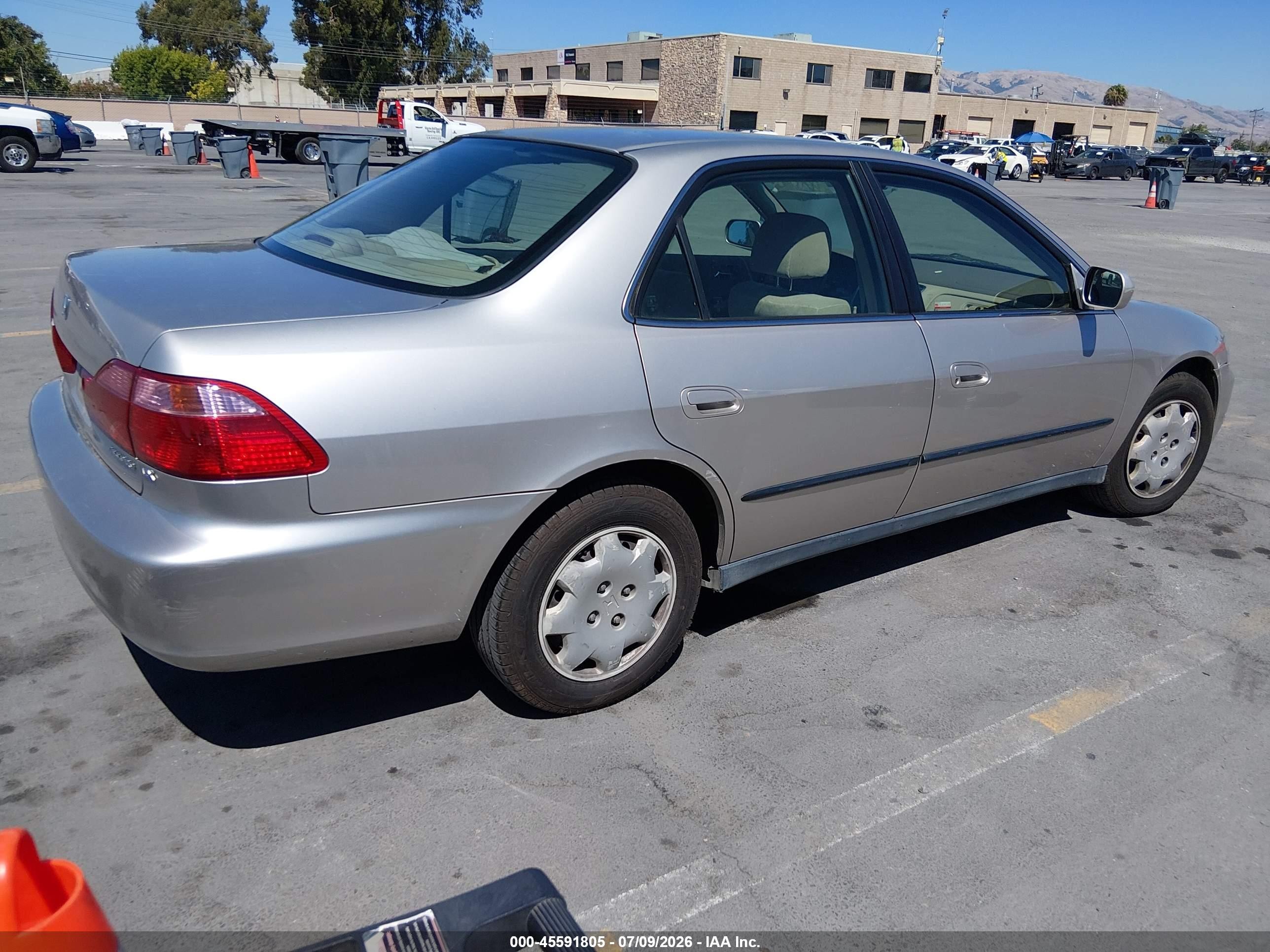1999 Honda Accord Lx Серебряный vin: JHMCG6656XC024955
