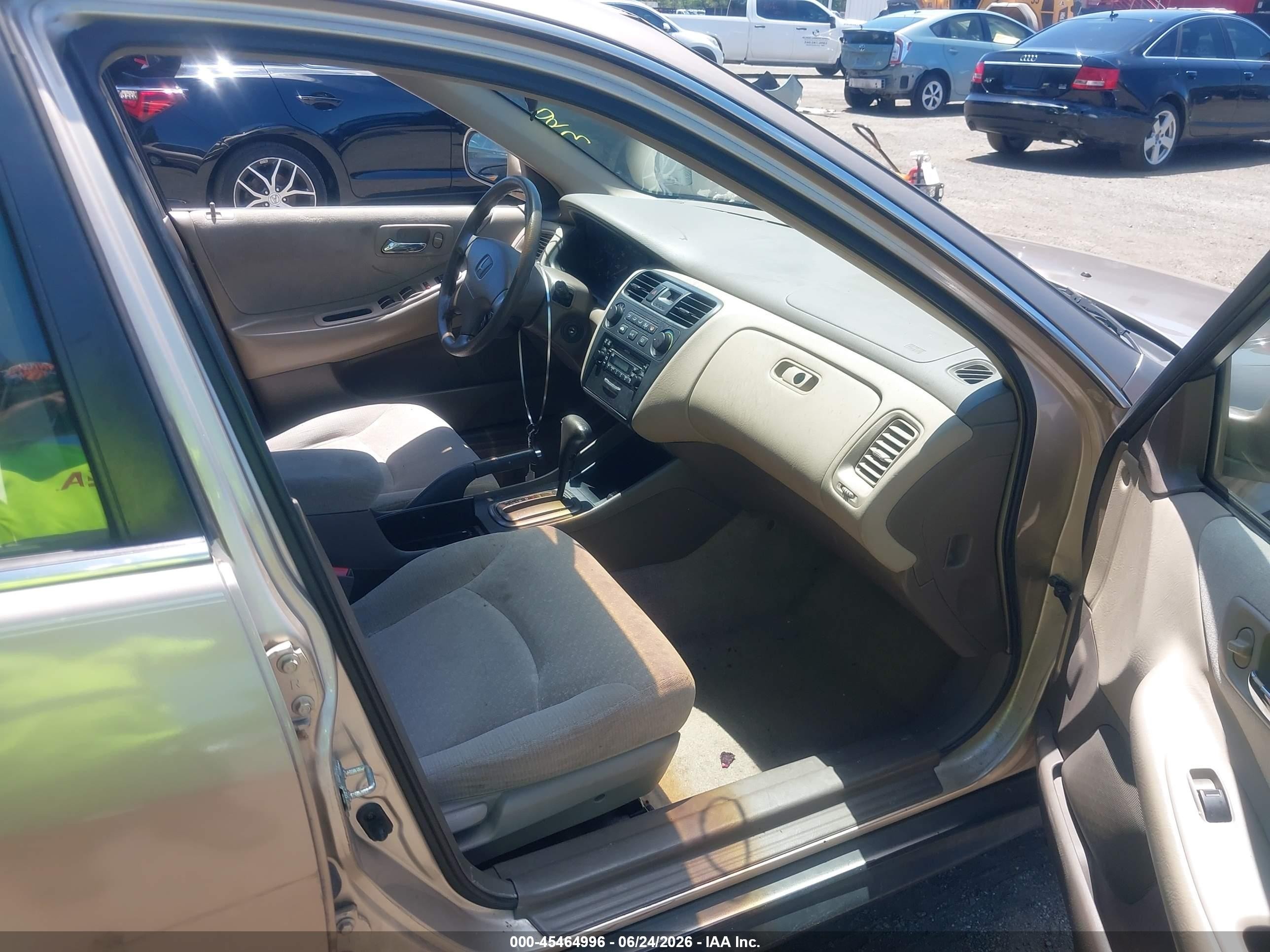 2001 Honda Accord 2.3 Lx Желто-коричневый vin: JHMCG66571C002681