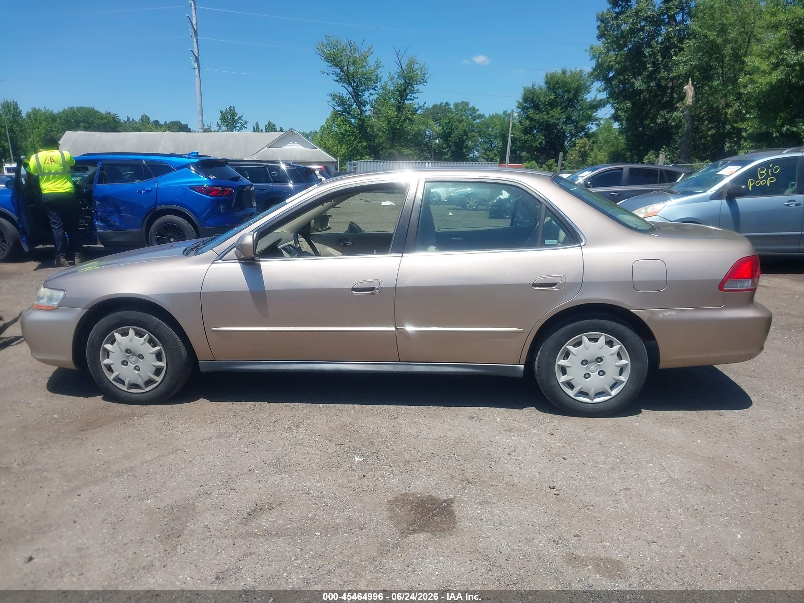 2001 Honda Accord 2.3 Lx Желто-коричневый vin: JHMCG66571C002681