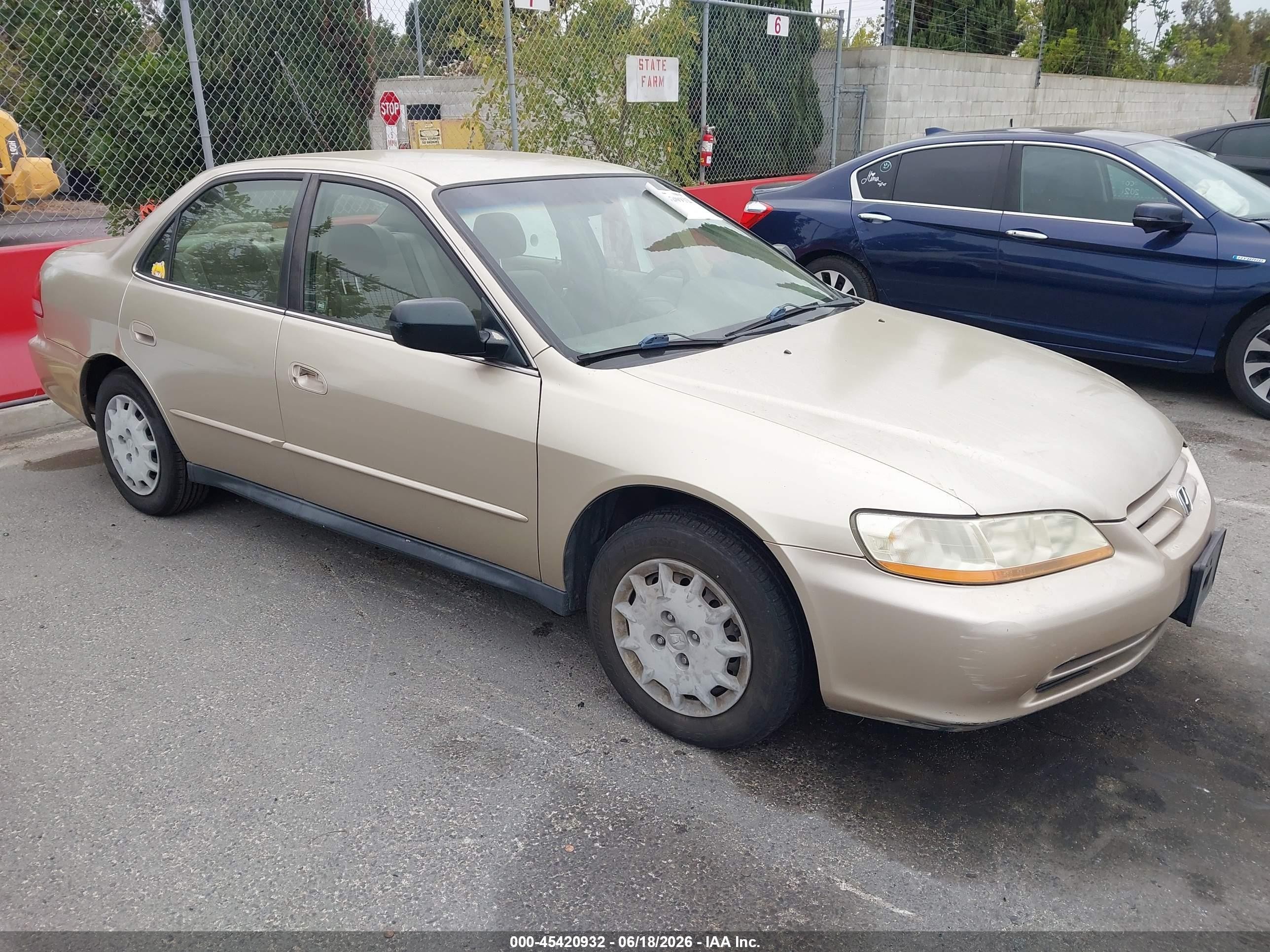 2001 Honda Accord 2.3 Lx Gold vin: JHMCG66571C006181