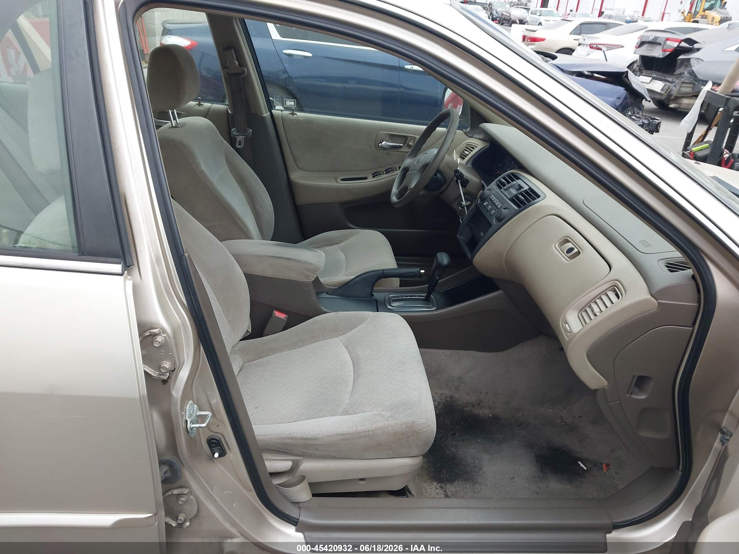 2001 Honda Accord 2.3 Lx Gold vin: JHMCG66571C006181