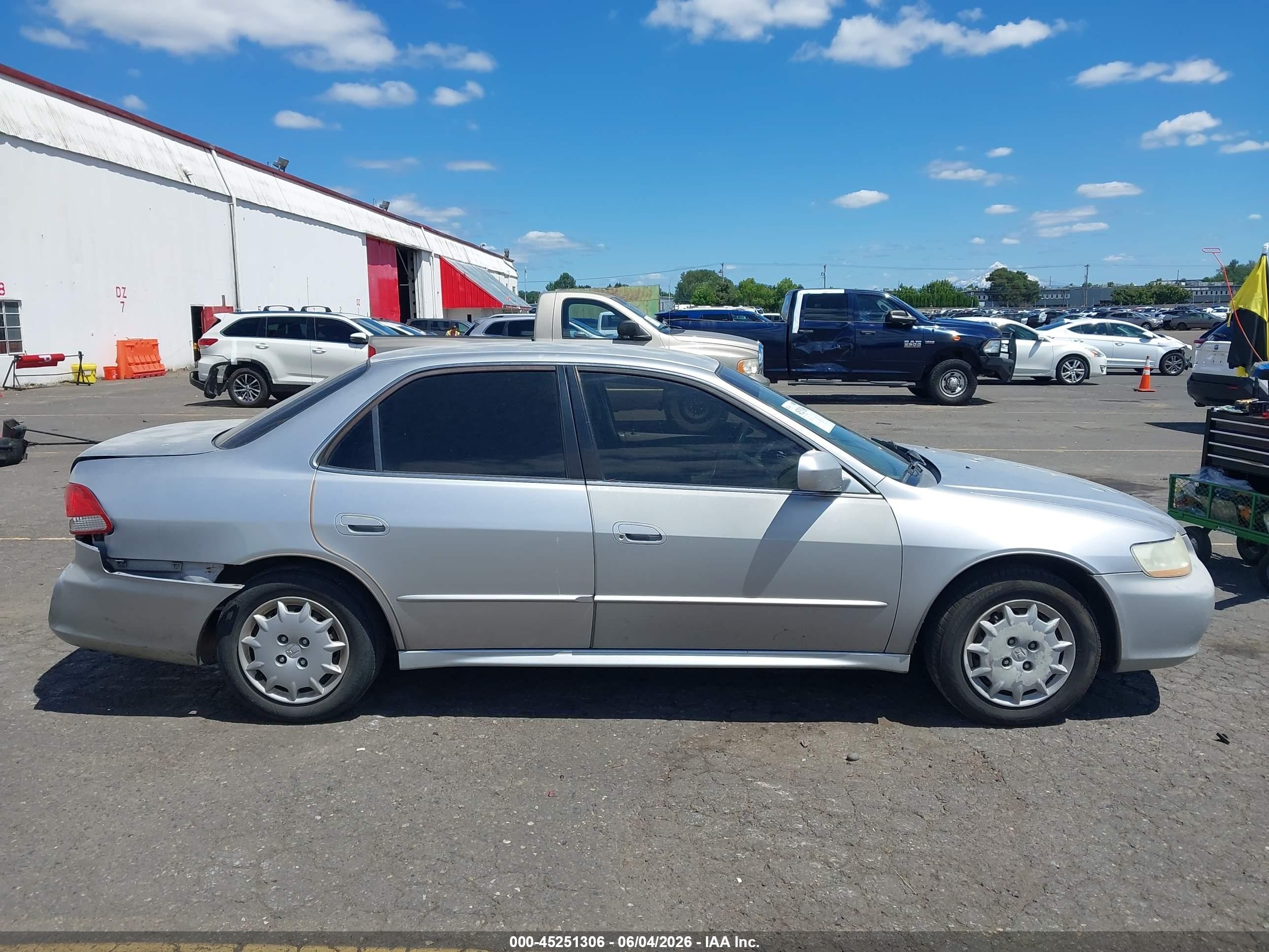2001 Honda Accord 2.3 Lx Silver vin: JHMCG66571C025264