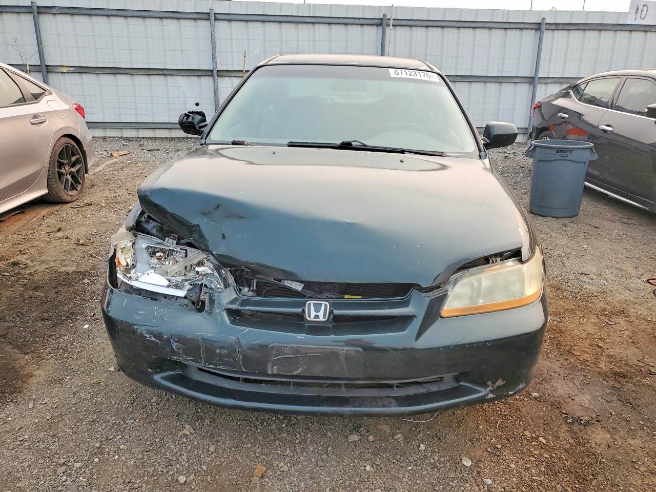 1999 Honda Accord Зеленый vin: JHMCG6657XC003113
