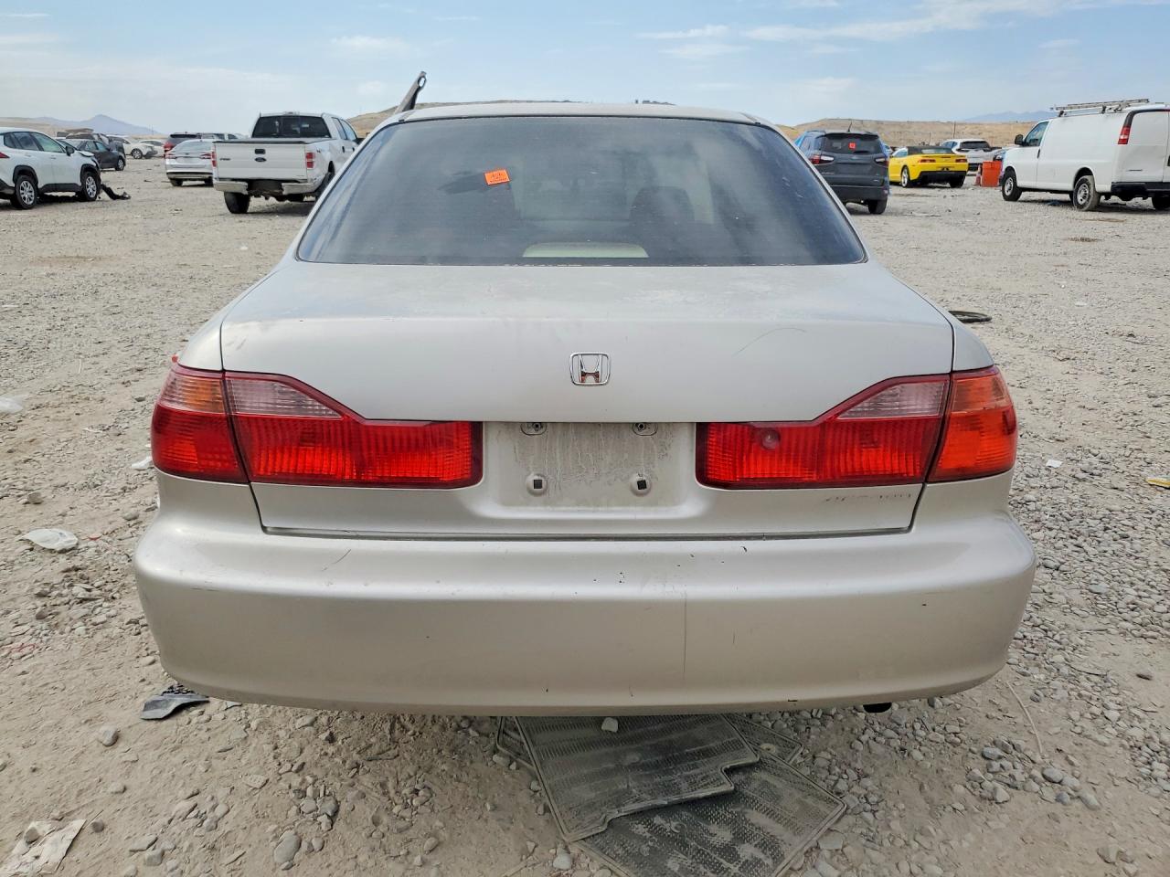 1999 Honda Accord Lx Tan vin: JHMCG6657XC028254