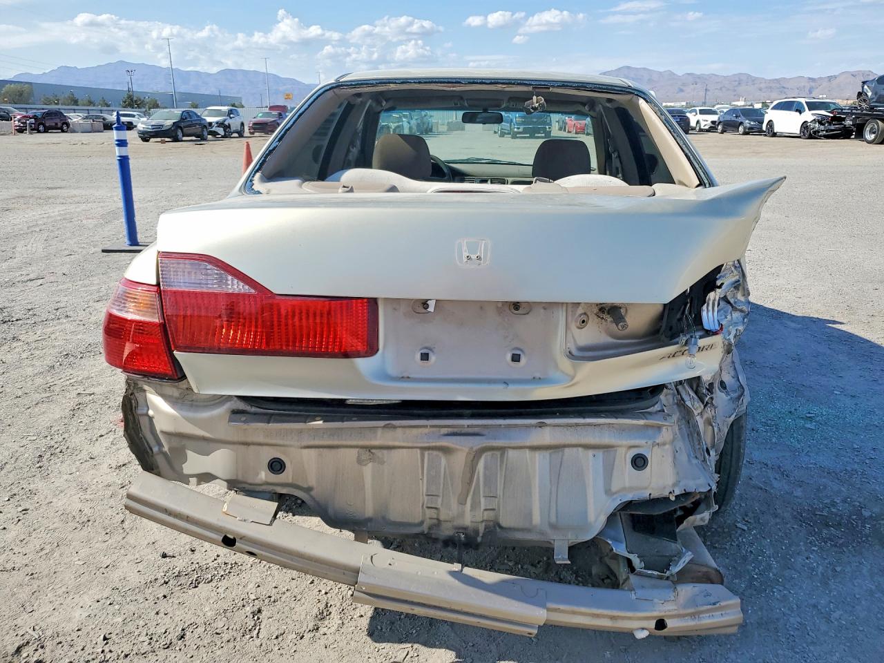 2000 Honda Accord Lx Gold vin: JHMCG665XYC002958