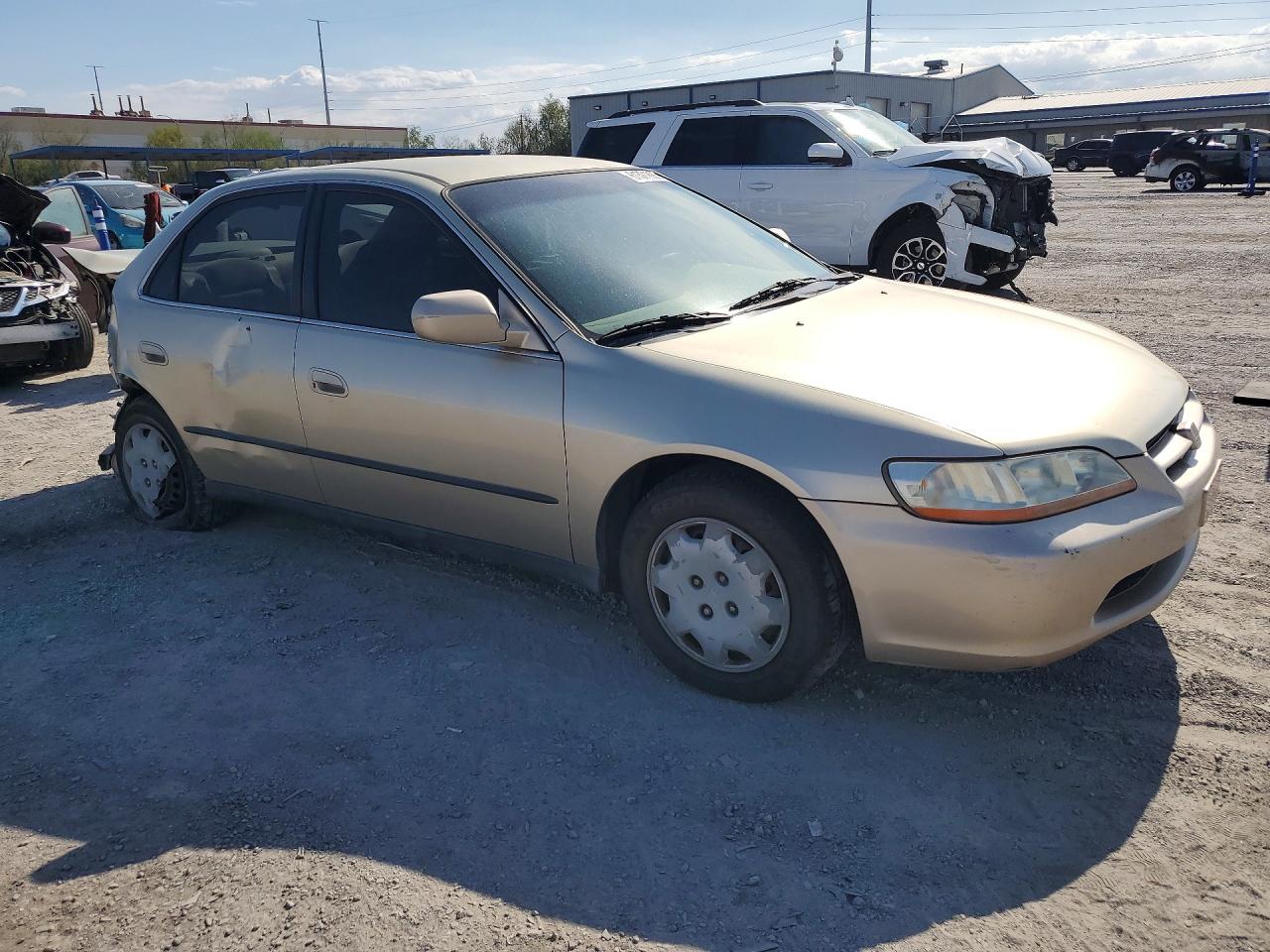 2000 Honda Accord Lx Gold vin: JHMCG665XYC002958