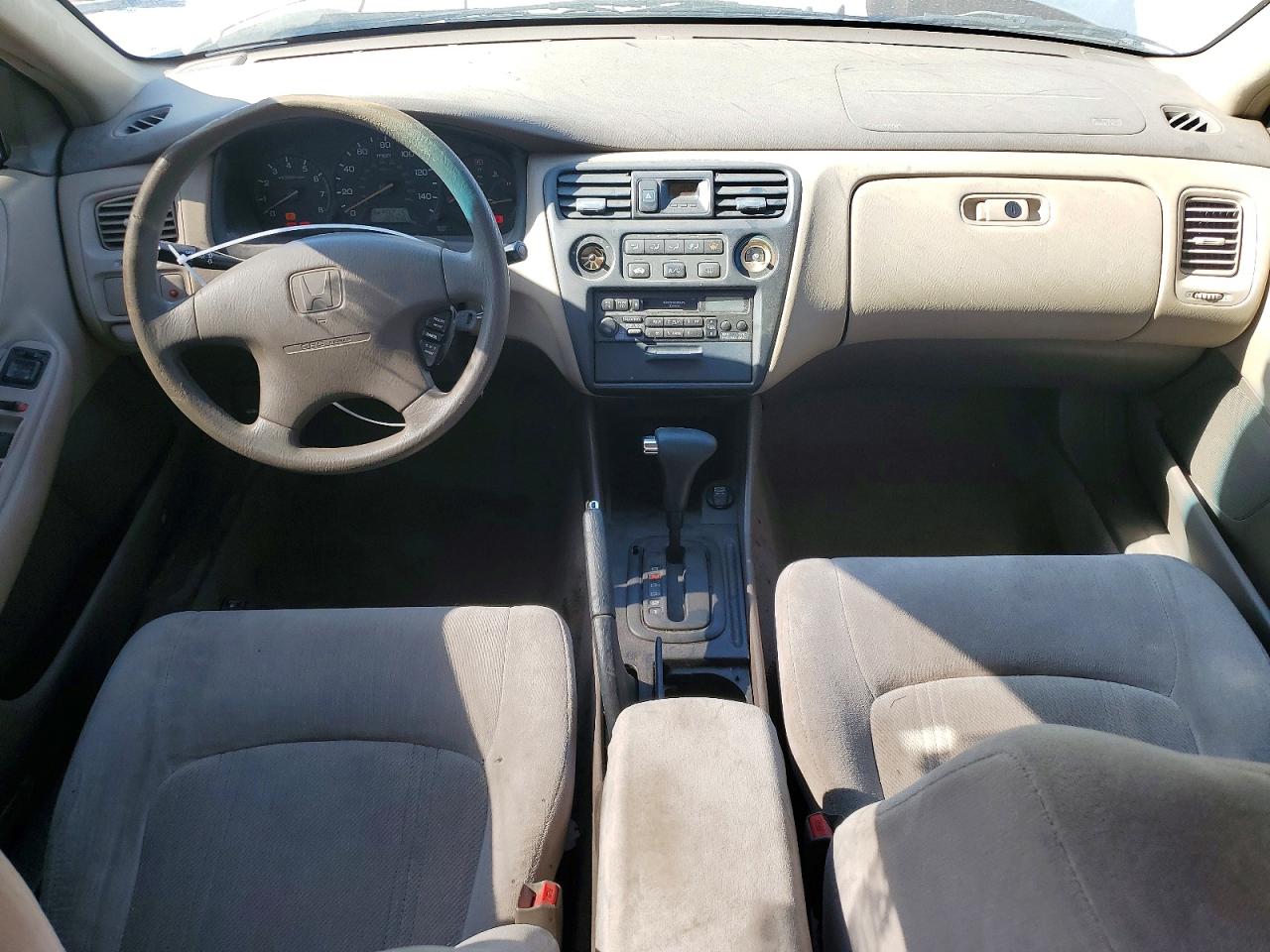 2000 Honda Accord Lx Gold vin: JHMCG665XYC002958