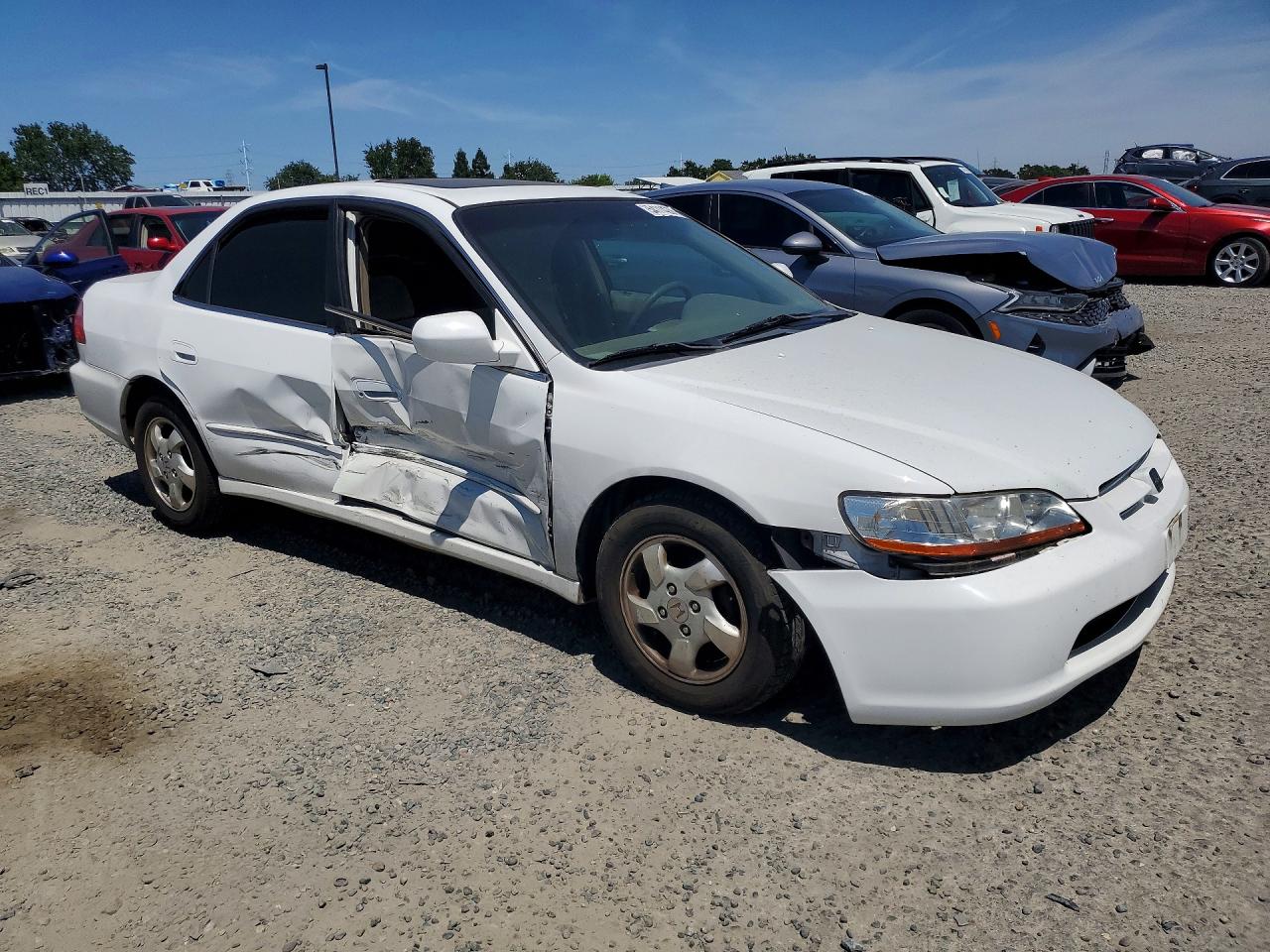 1999 Honda Accord Ex White vin: JHMCG6670XC026539