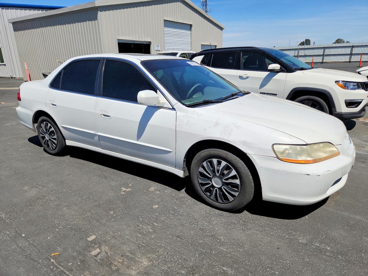 1999 Honda Accord Ex White vin: JHMCG6674XC011106