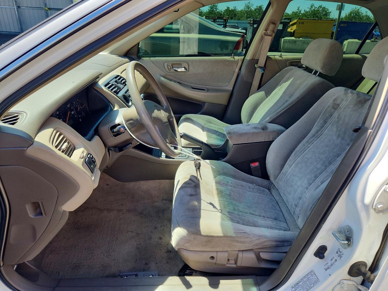 1999 Honda Accord Ex White vin: JHMCG6674XC011106