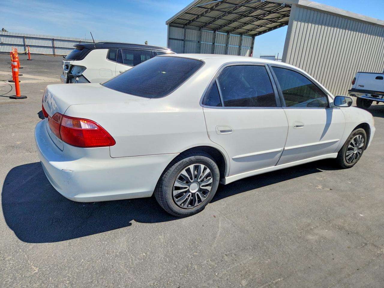 1999 Honda Accord Ex White vin: JHMCG6674XC011106