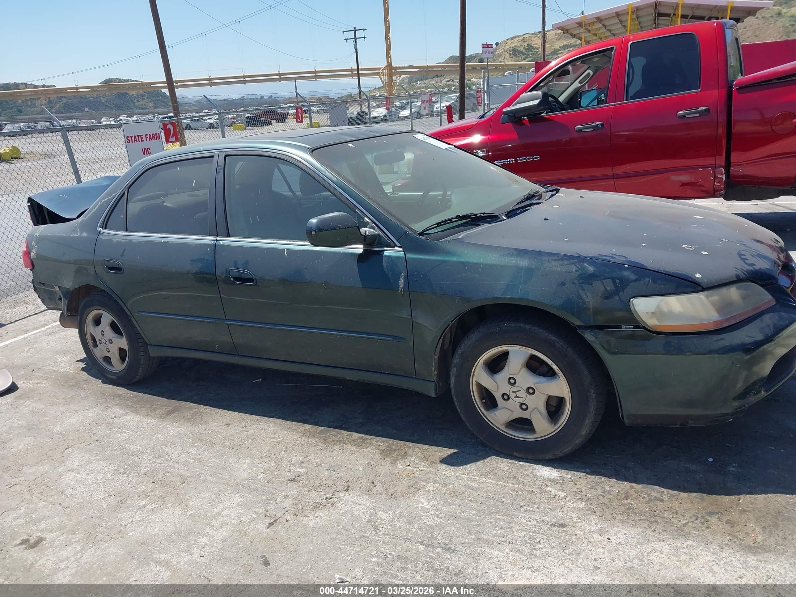 1999 Honda Accord Ex Green vin: JHMCG667XXC016682