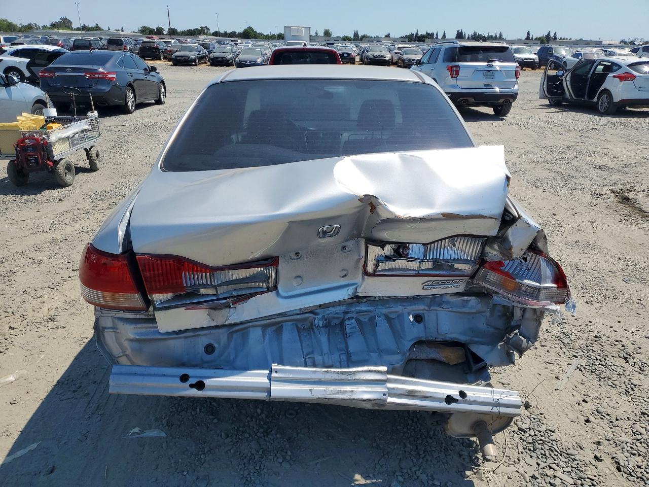 2002 Honda Accord Ex Silver vin: JHMCG66812C030102