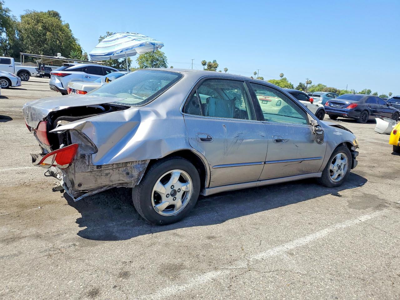 2000 Honda Accord Ex Silver vin: JHMCG6685YC005437