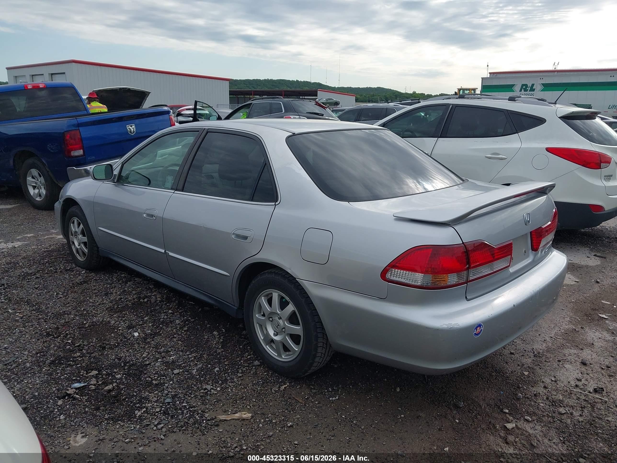 2002 Honda Accord 2.3 Ex/2.3 Se Silver vin: JHMCG66862C009410