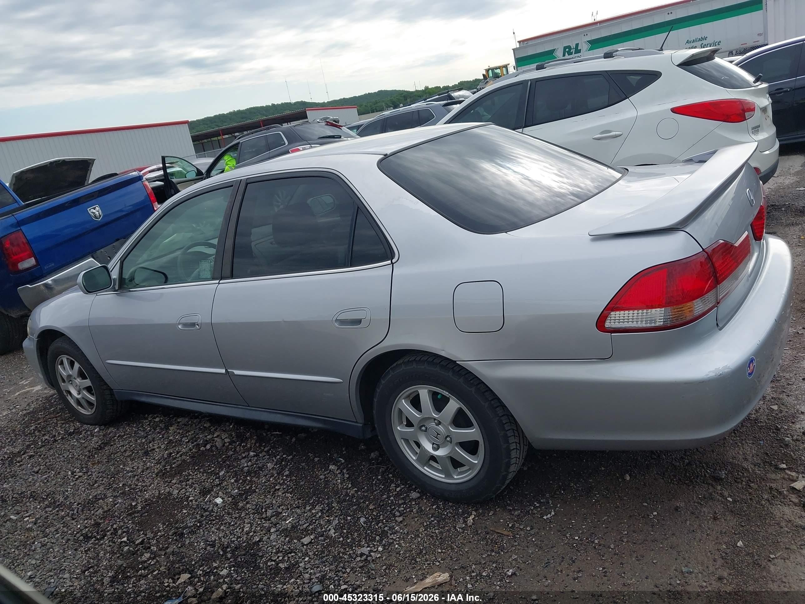 2002 Honda Accord 2.3 Ex/2.3 Se Silver vin: JHMCG66862C009410