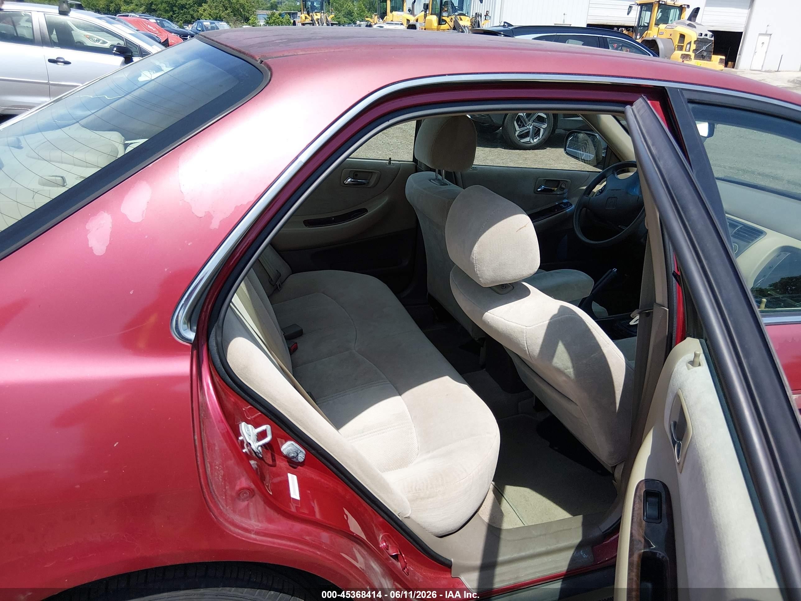 2000 Honda Accord 2.3 Se Red vin: JHMCG6693YC015893