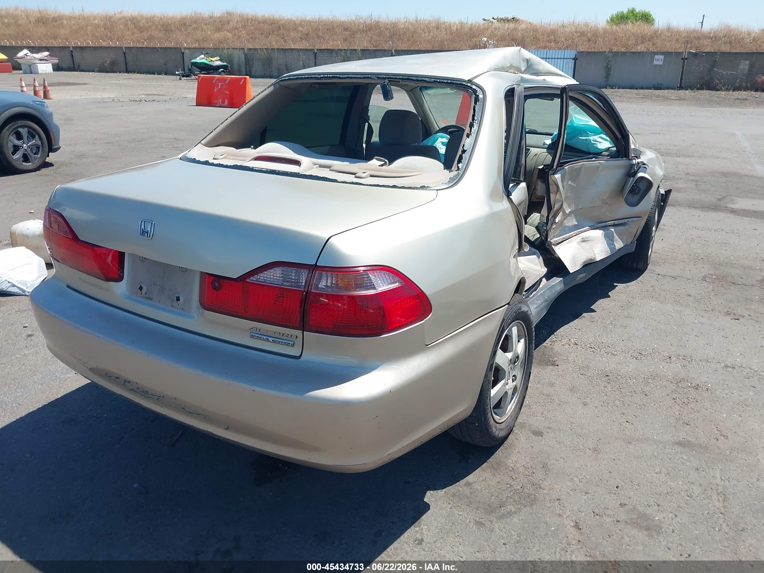 2000 Honda Accord 2.3 Se Gold vin: JHMCG6697YC025293