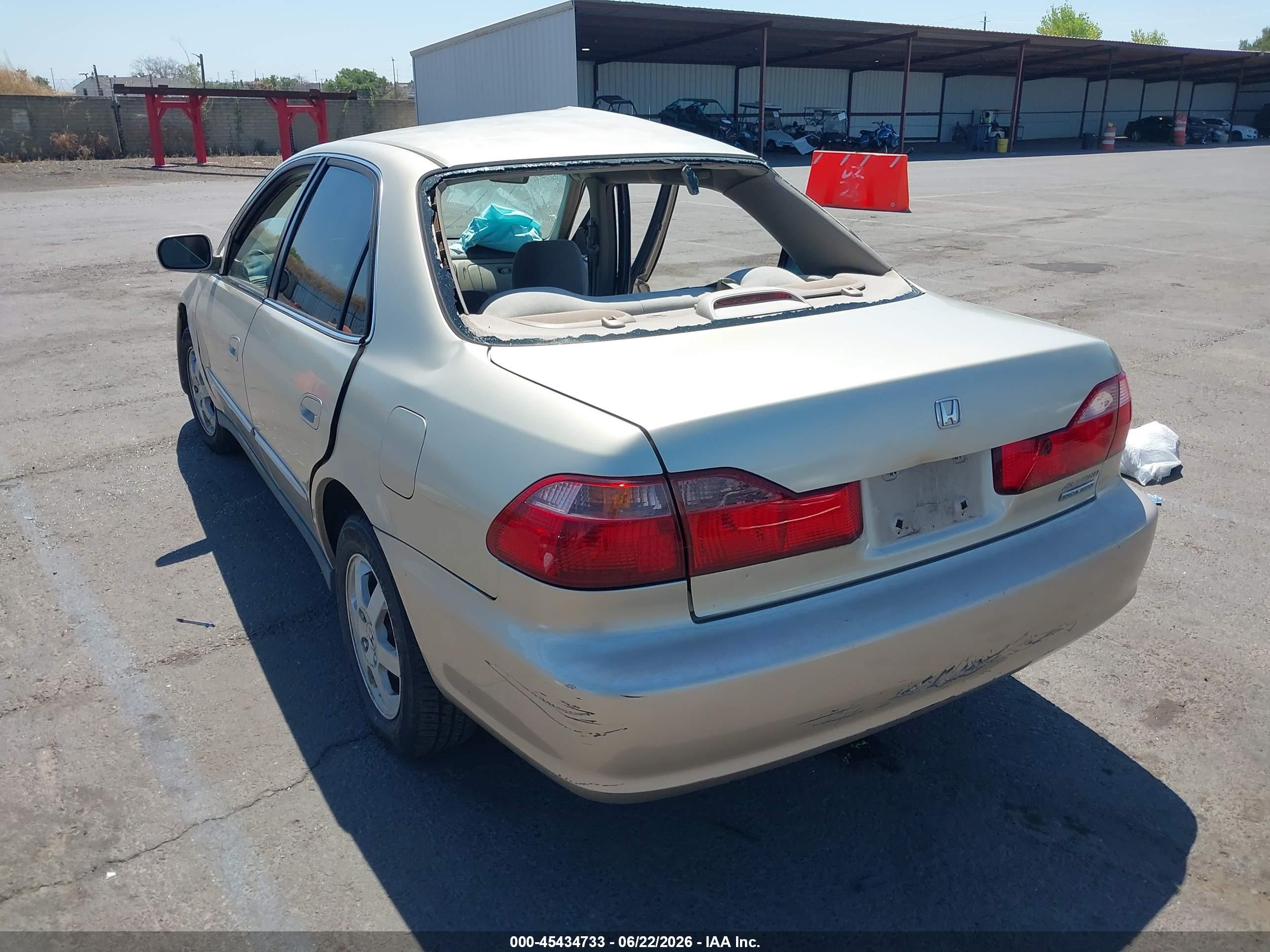 2000 Honda Accord 2.3 Se Gold vin: JHMCG6697YC025293