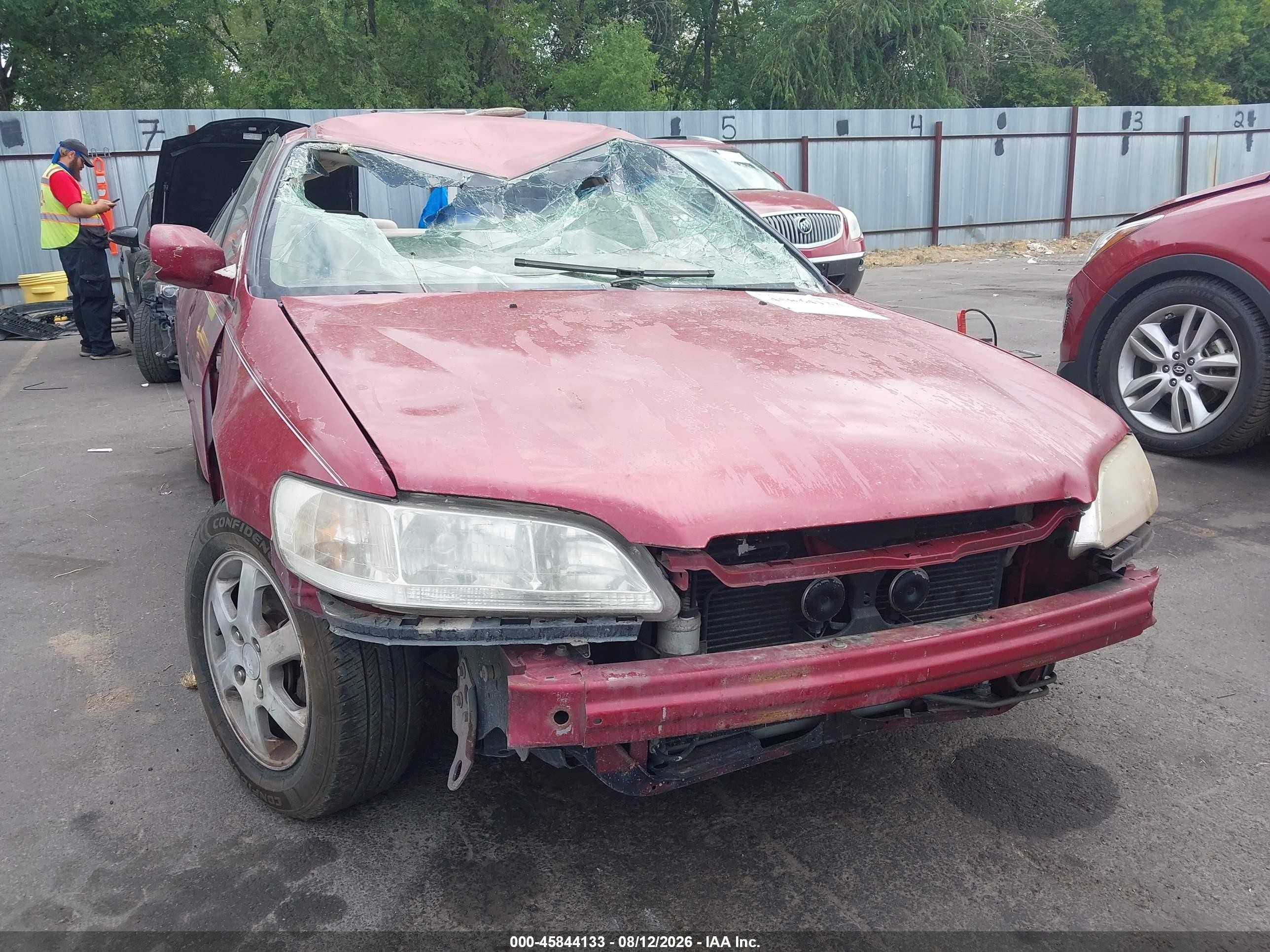 2000 Honda Accord 2.3 Se Red vin: JHMCG6698YC006445