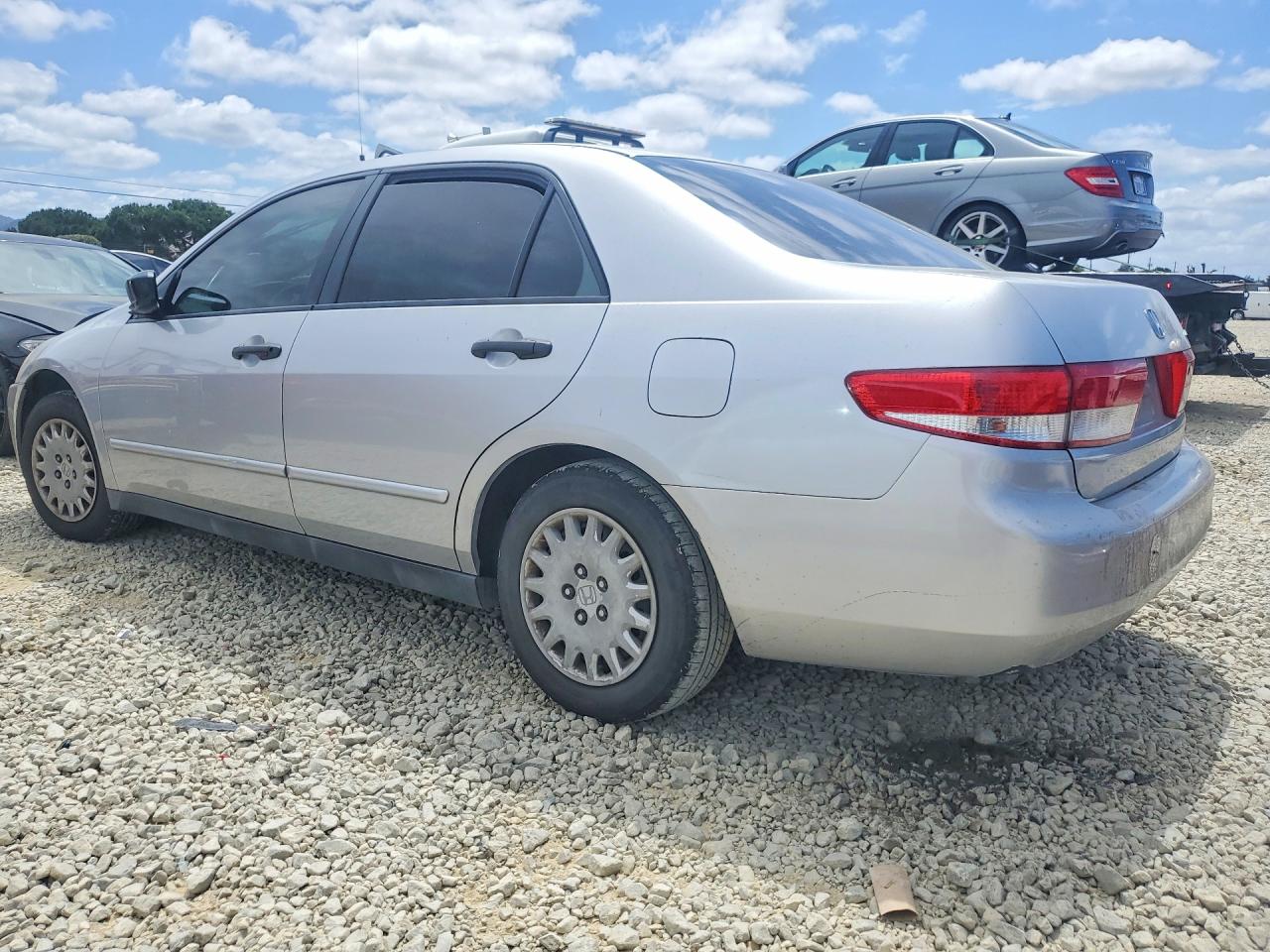2004 Honda Accord Dx Silver vin: JHMCM56144C011858