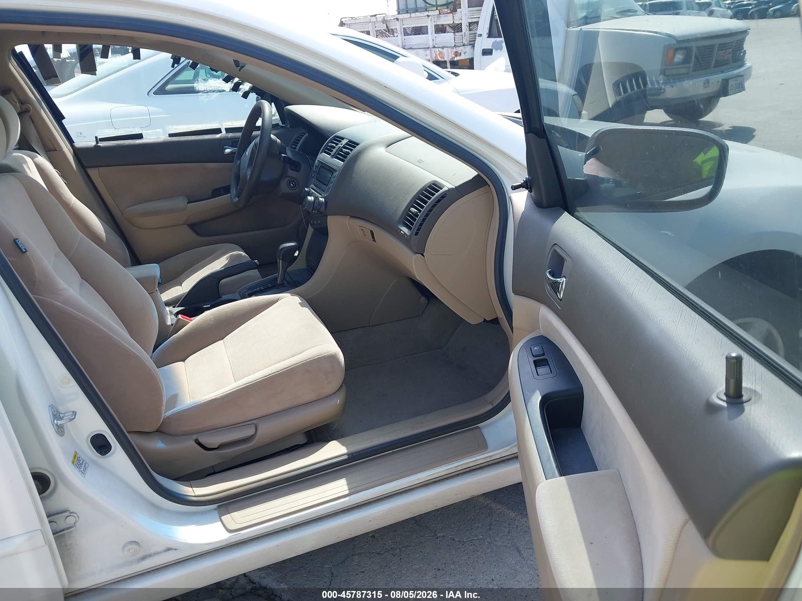 2007 Honda Accord 2.4 Vp White vin: JHMCM56147C008527