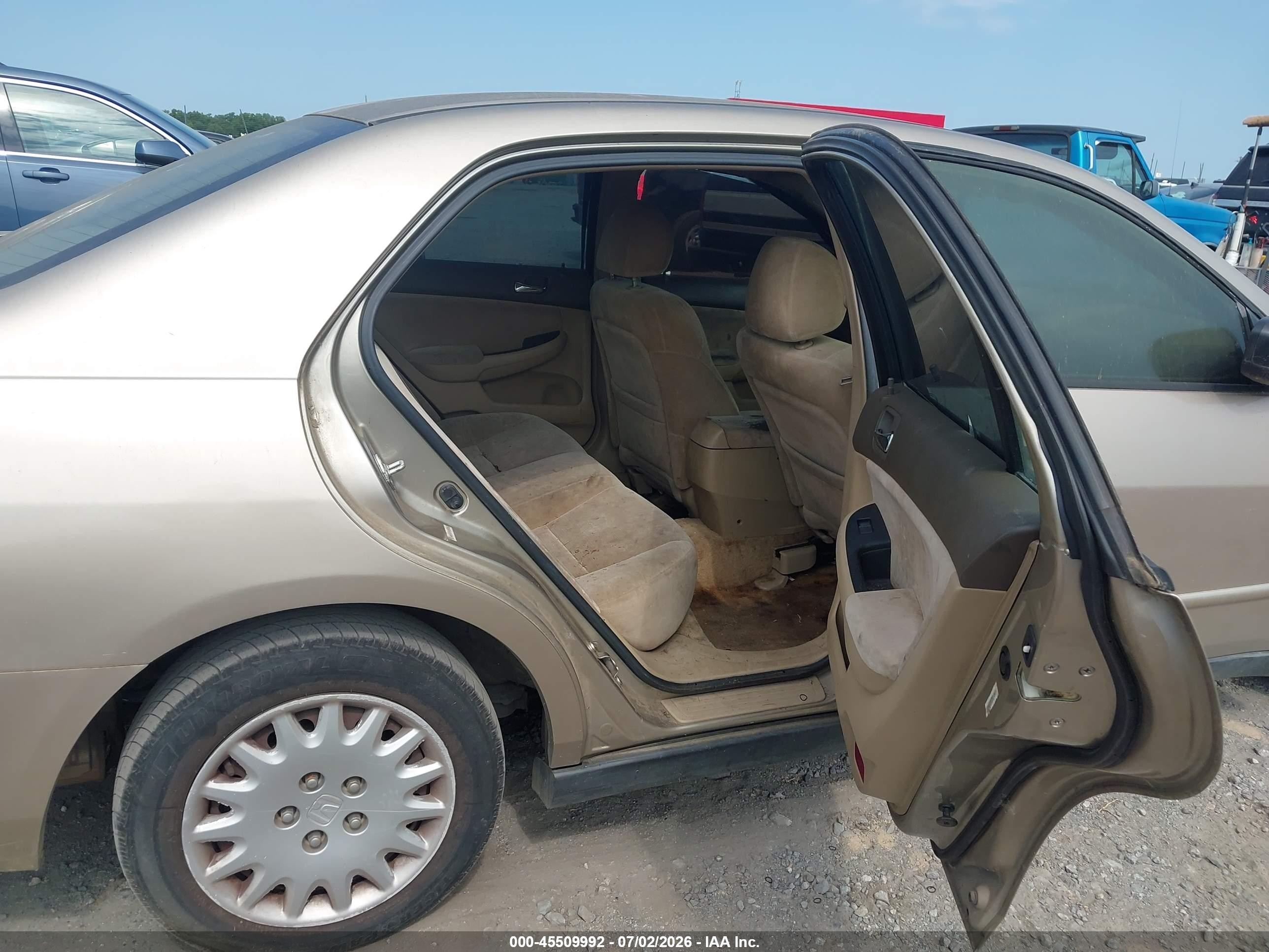 2006 Honda Accord 2.4 Vp Gold vin: JHMCM56156C000354