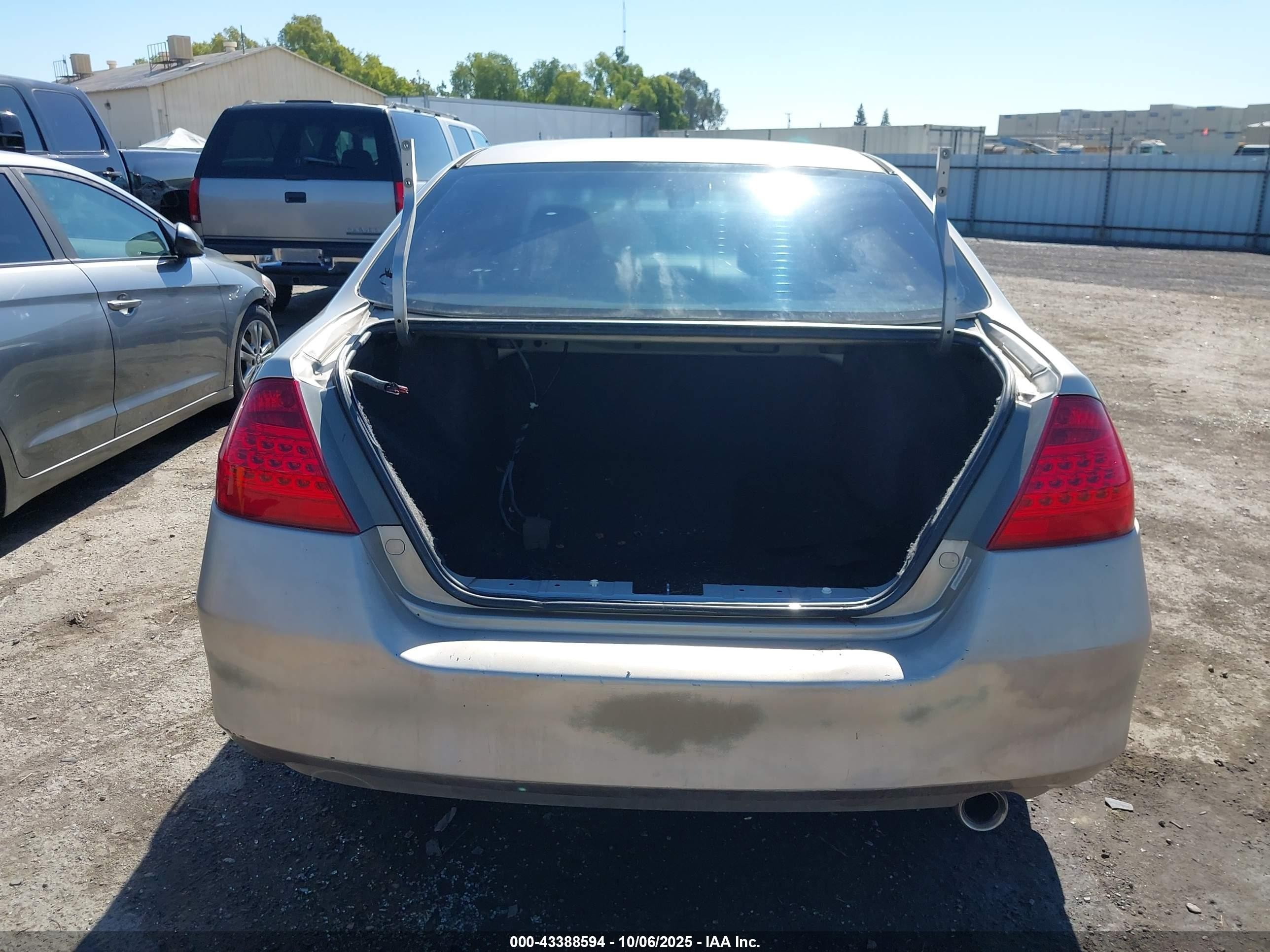2007 Honda Accord 2.4 Vp Желто-коричневый vin: JHMCM56187C009793