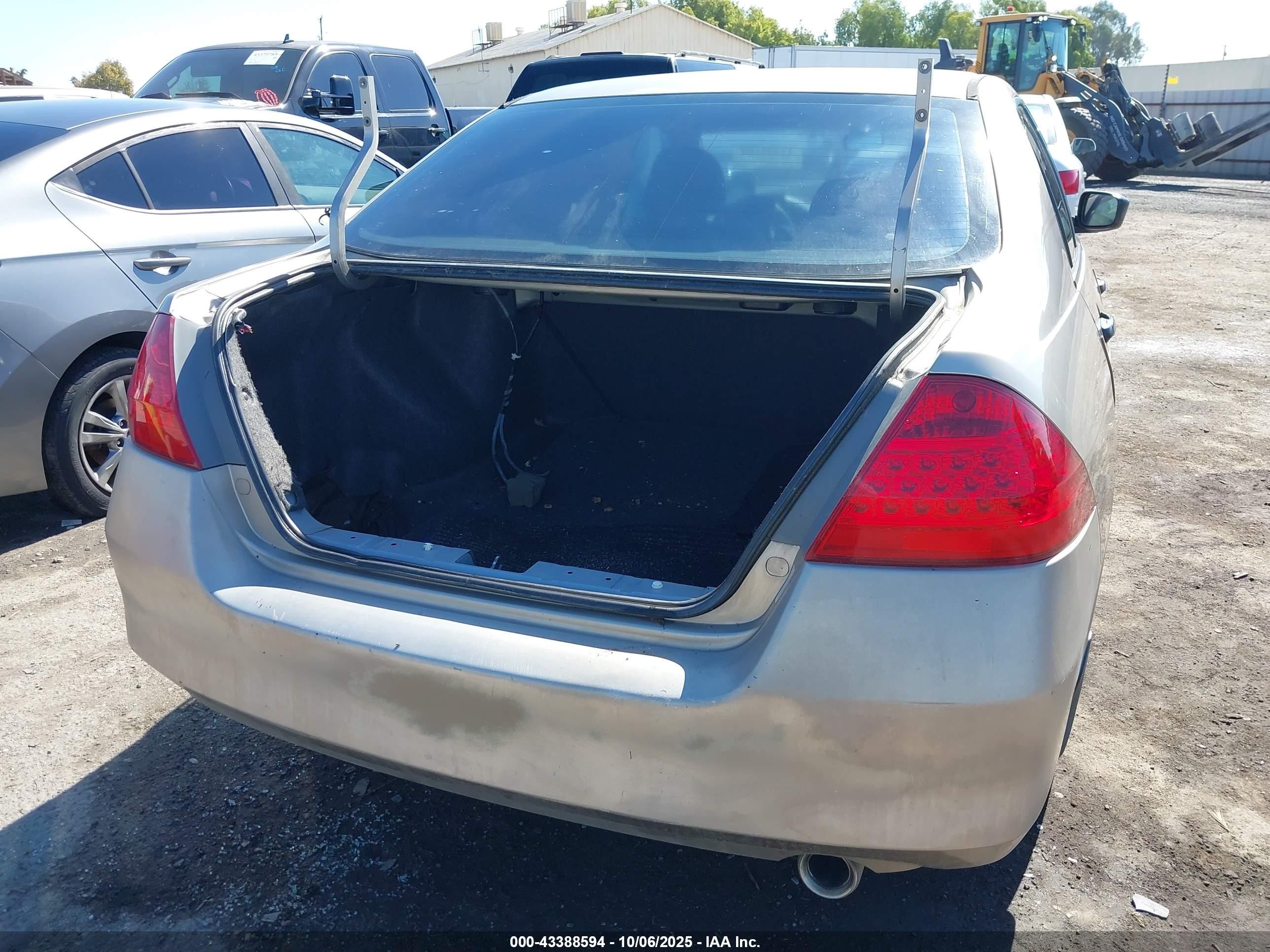 2007 Honda Accord 2.4 Vp Желто-коричневый vin: JHMCM56187C009793
