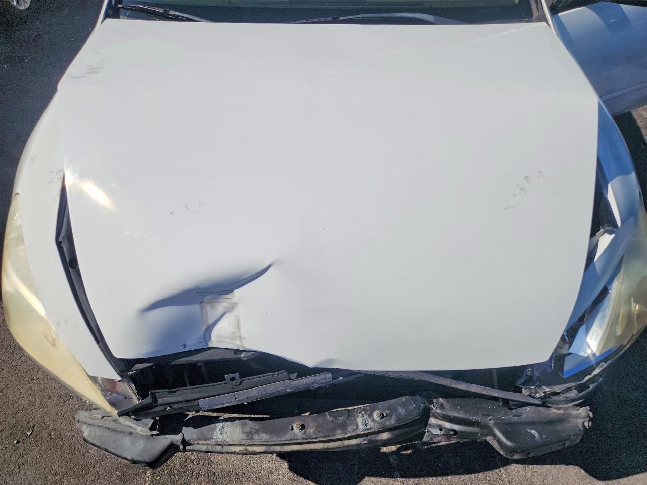 2007 Honda Accord Value White vin: JHMCM56197C014047