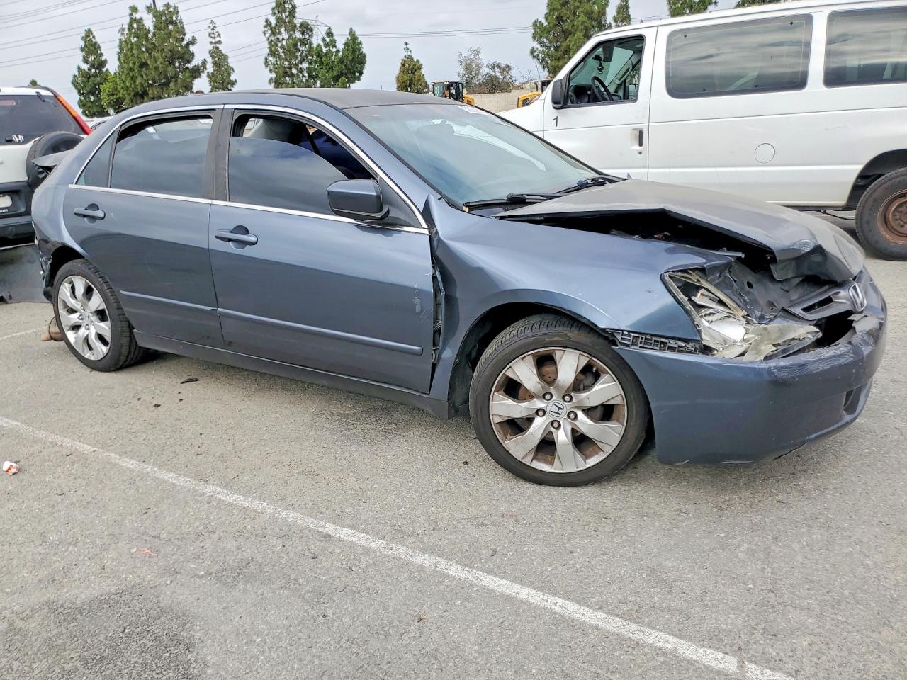 2003 Honda Accord Lx Gray vin: JHMCM56303C045750