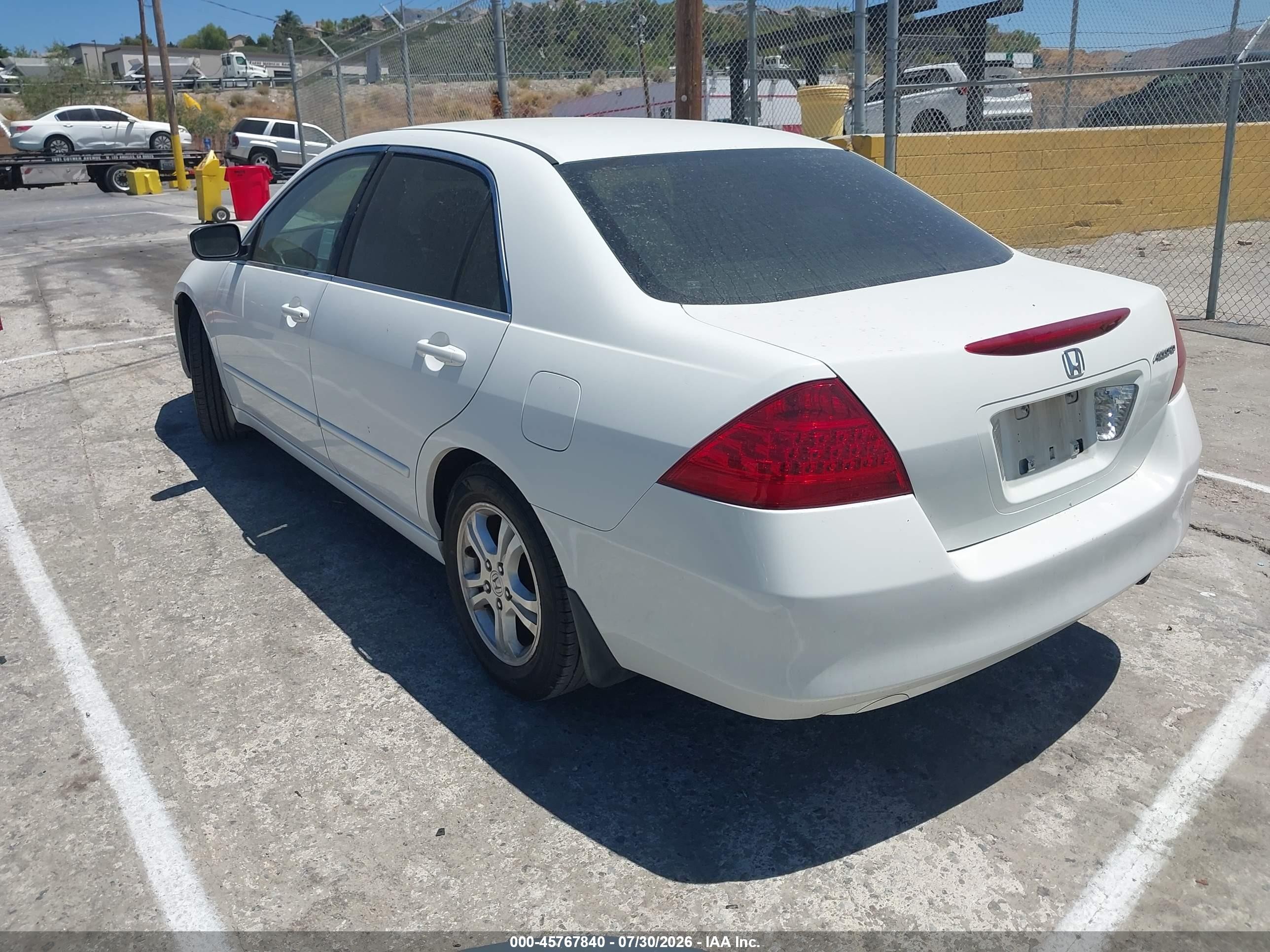 2007 Honda Accord 2.4 Se White vin: JHMCM56307C021700