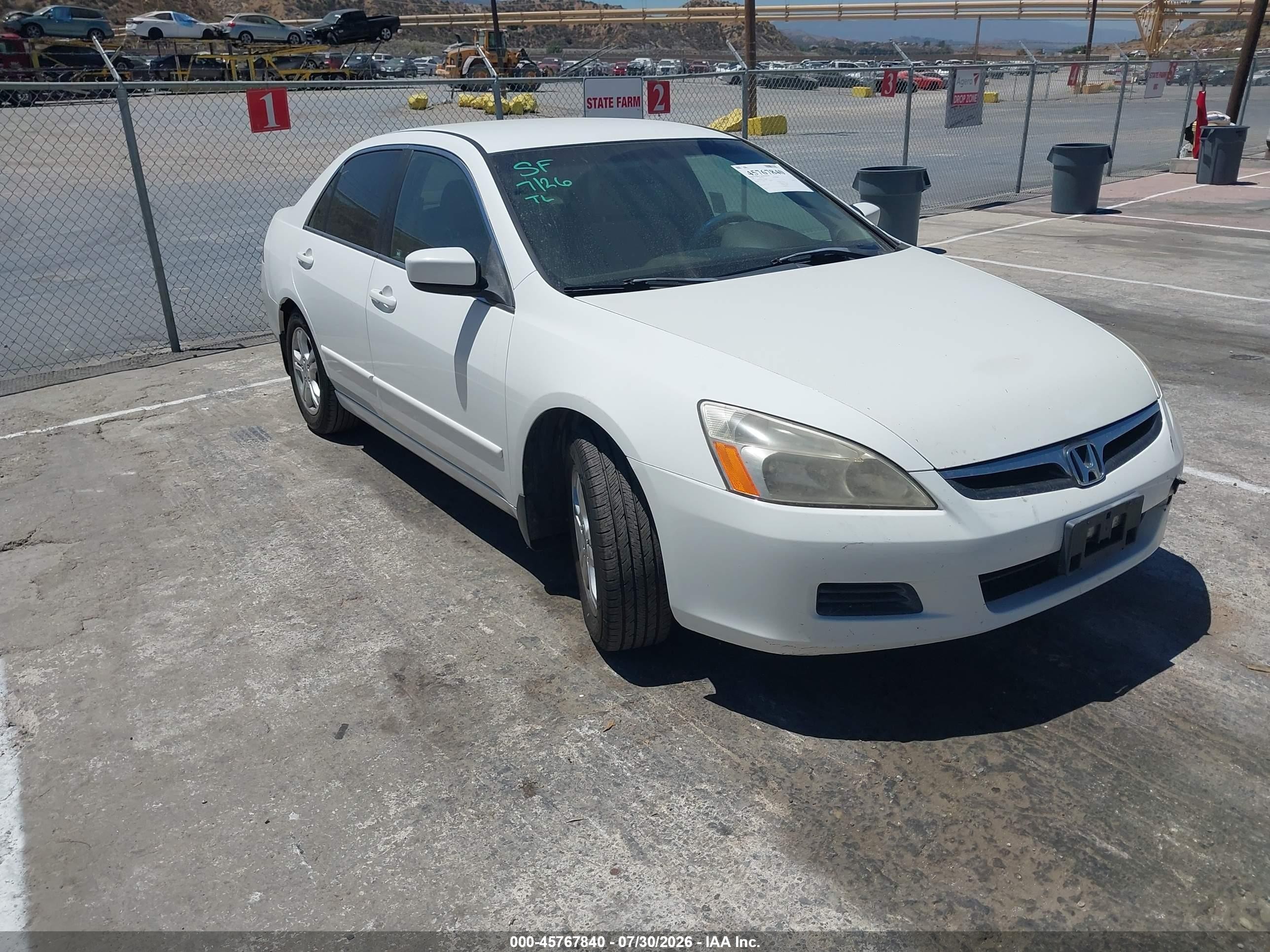 JHMCM56307C021700