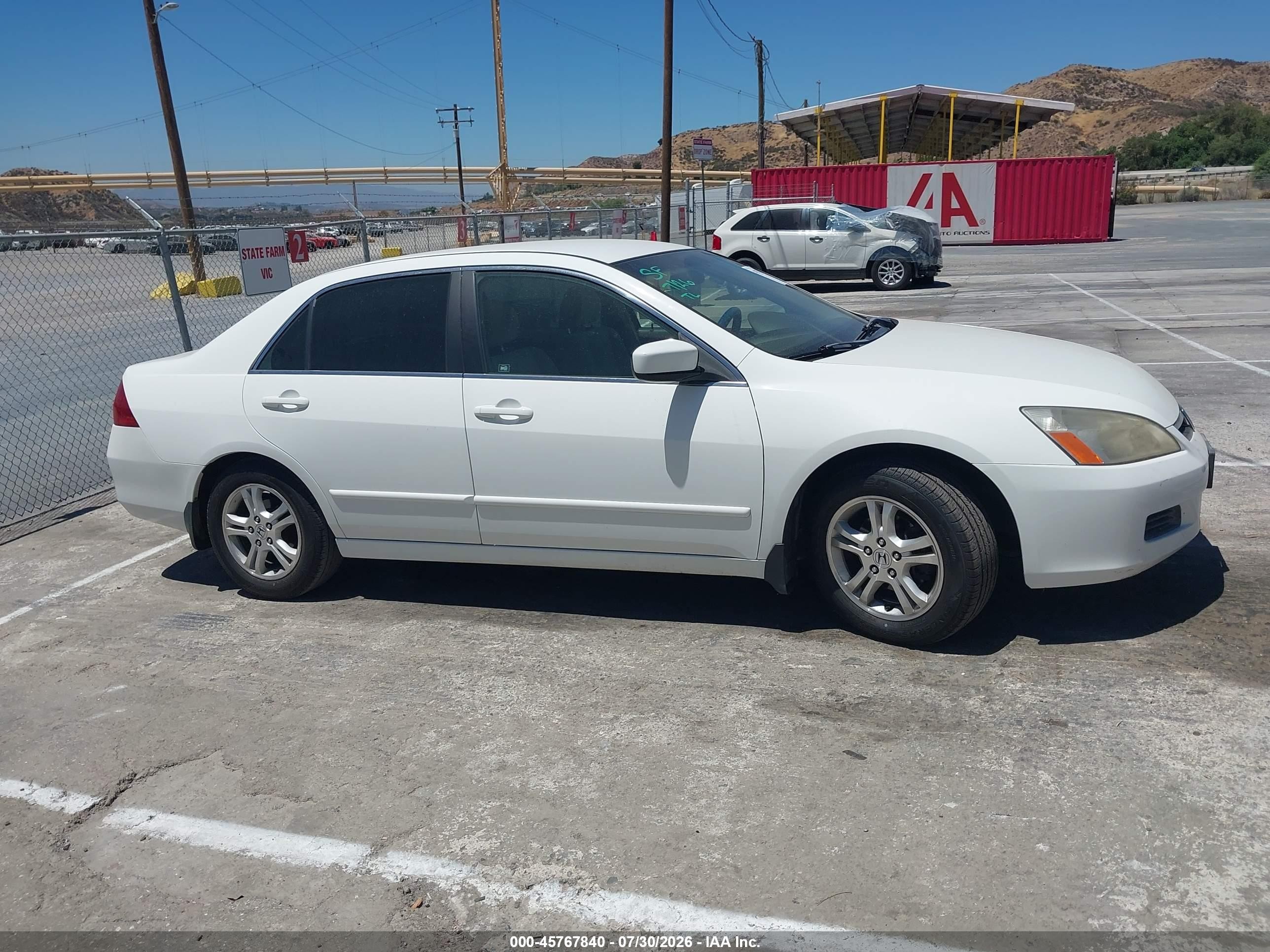 2007 Honda Accord 2.4 Se White vin: JHMCM56307C021700